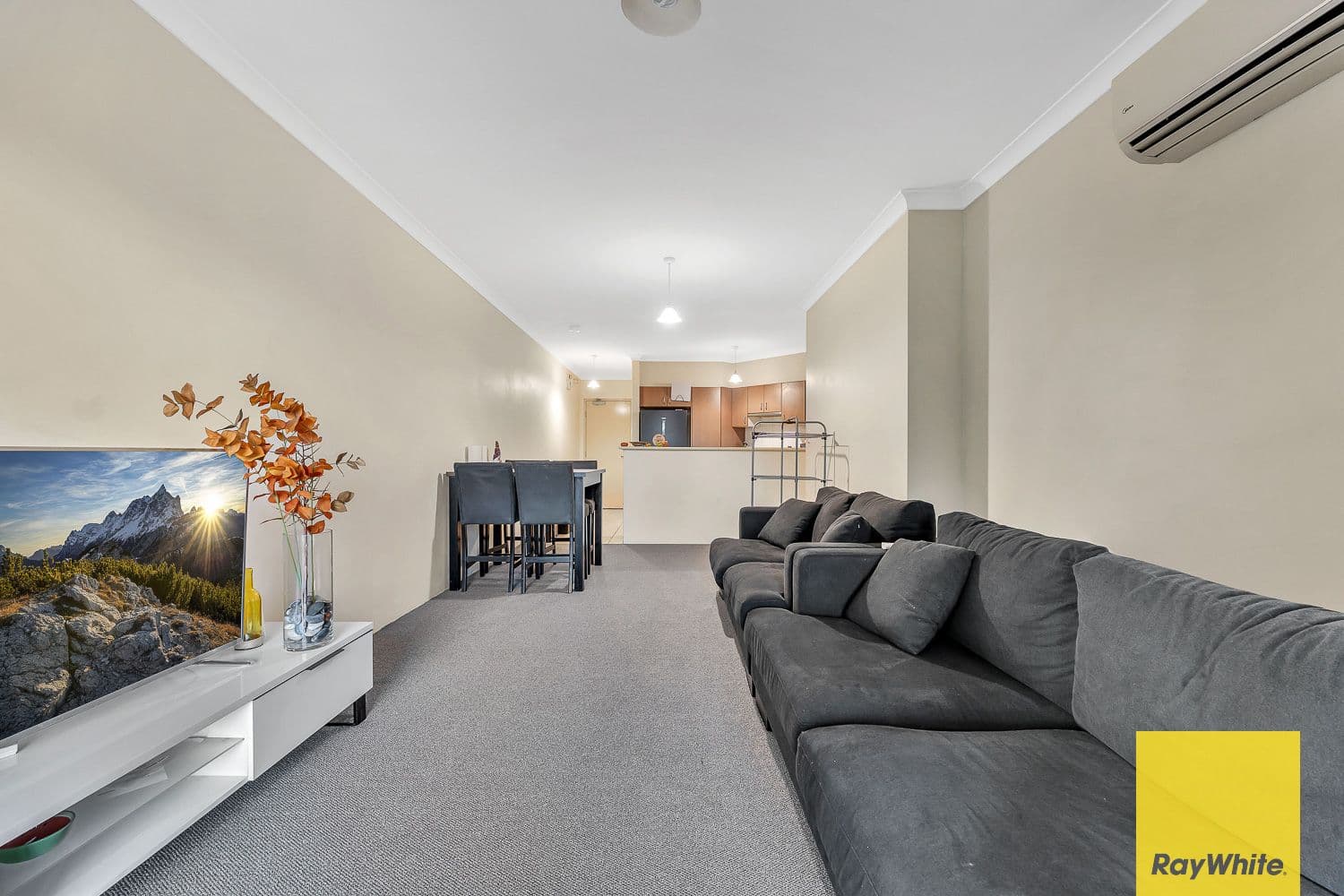 17 Southdown Place, Thornlie WA 6108, Thornlie - Image 1