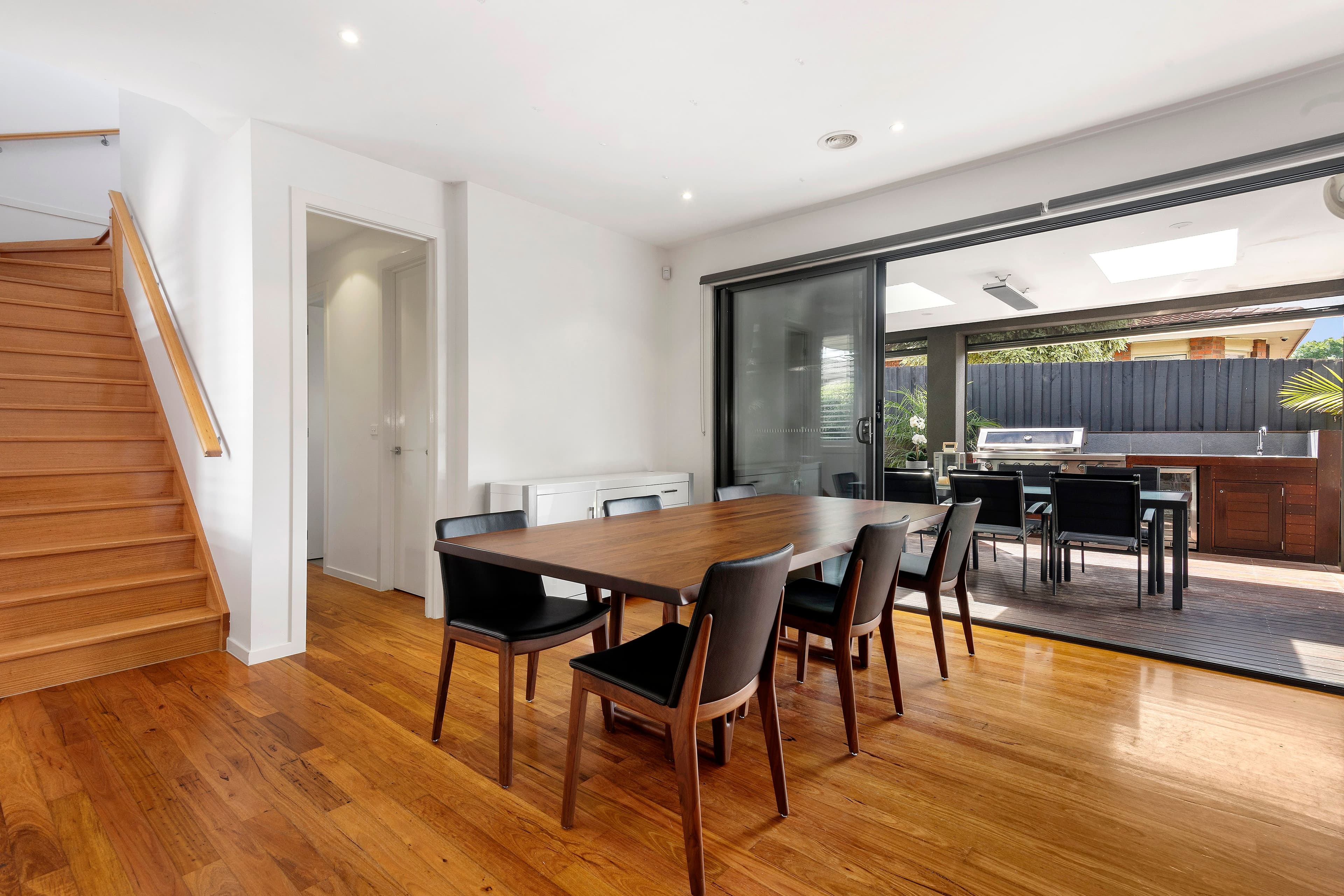 4 Robert Street, Chadstone VIC 3148, Chadstone - Thumbnail 2