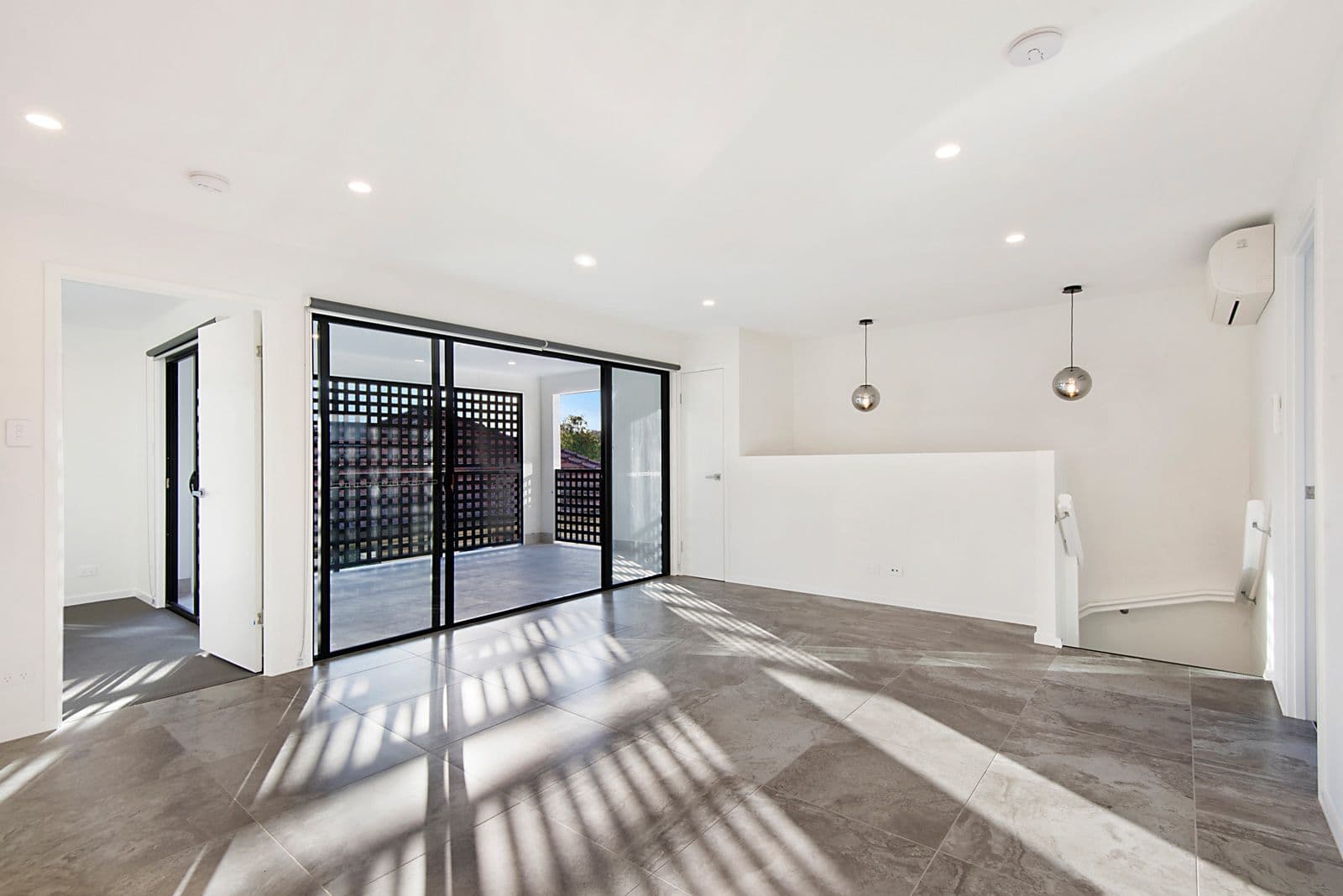 24 Tudor Street, Mount Gravatt QLD 4122, Mount Gravatt - Thumbnail 2