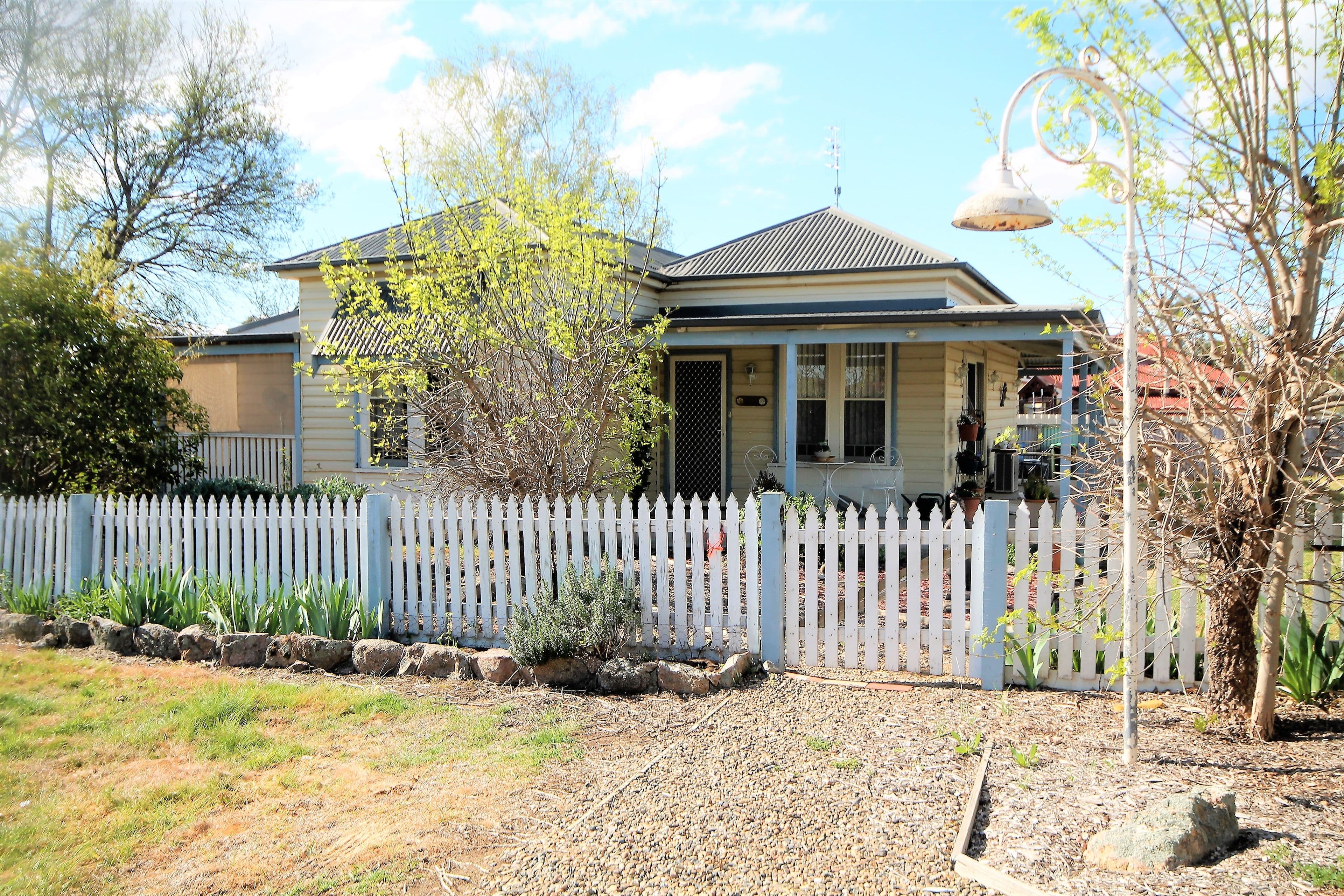 101 Binalong Street, Harden - Image 1