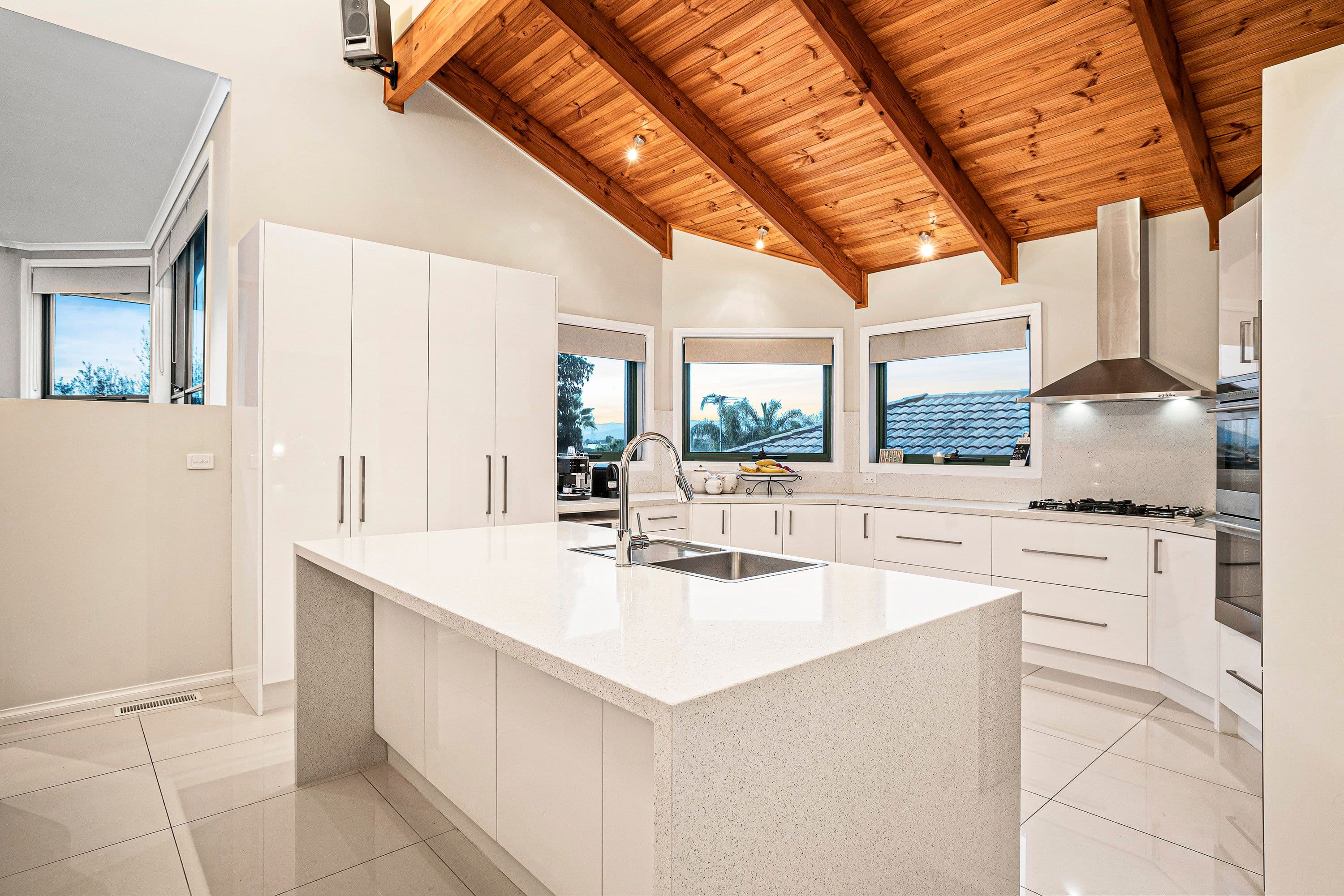 4 Katoomba Drive, Mulgrave VIC 3170, Mulgrave - Thumbnail 2