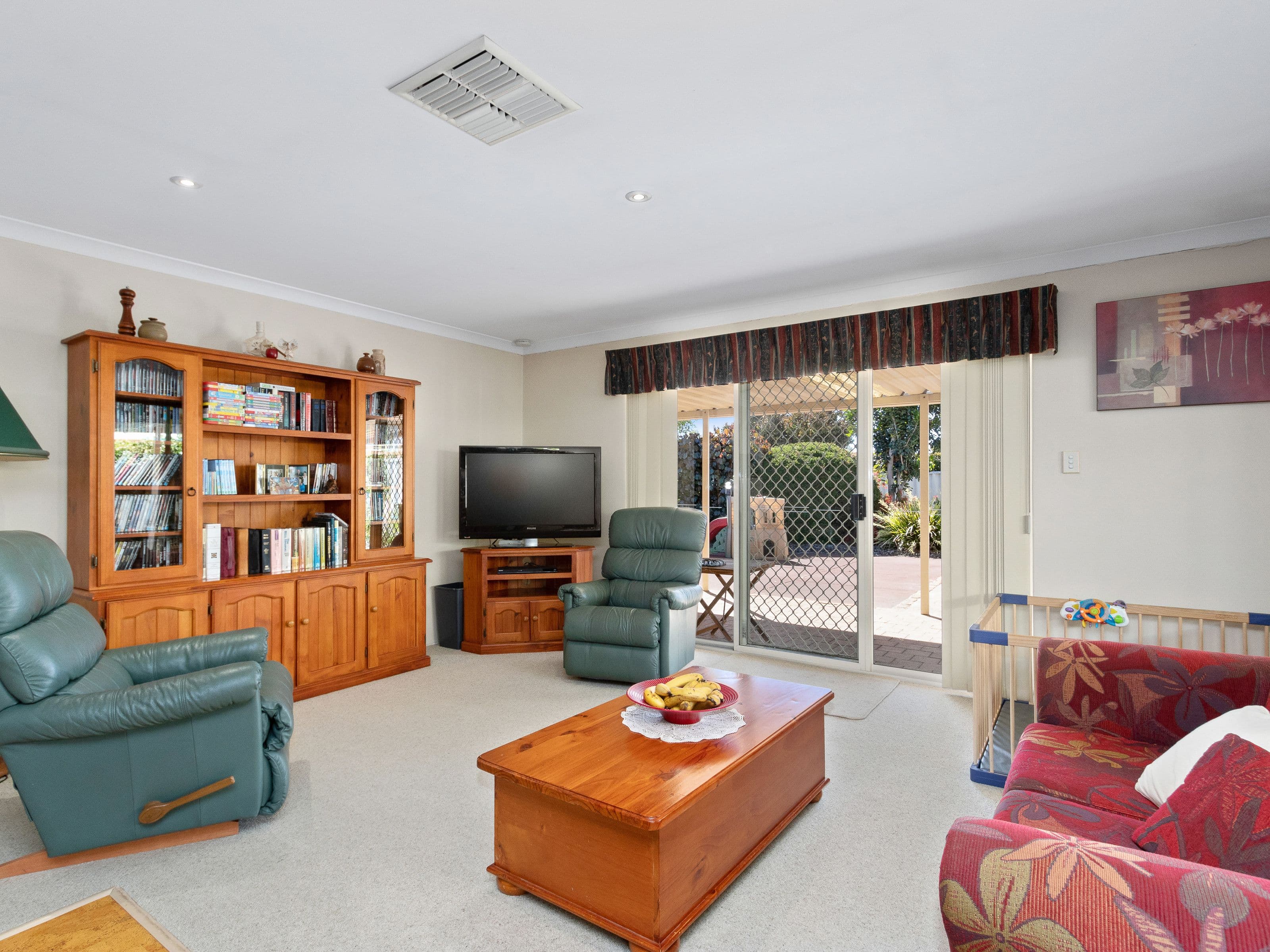 21 Carcoo Court, Beckenham WA 6107, Beckenham - Thumbnail 3