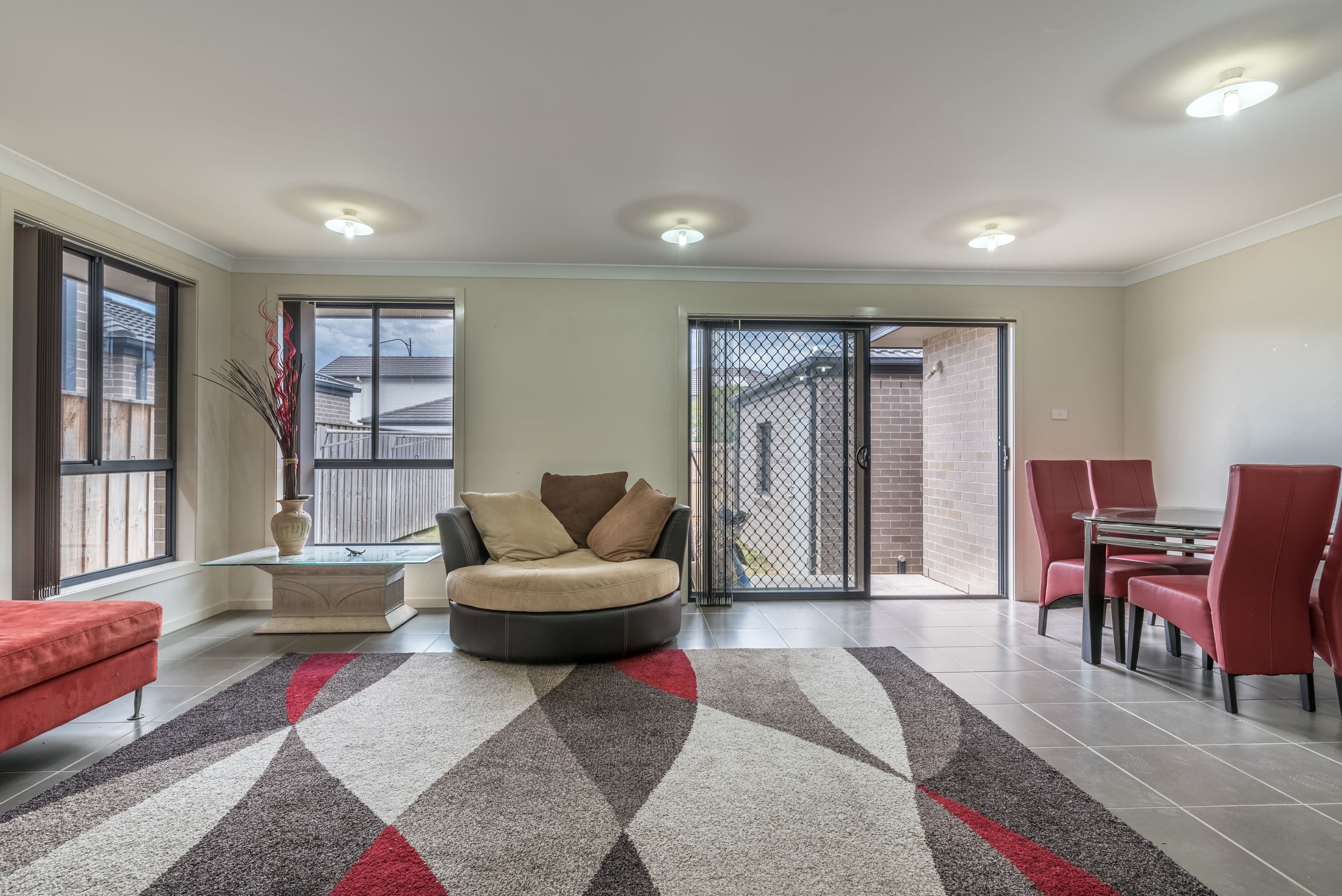 15 Mcintyre Circuit, Middleton Grange - Thumbnail 7