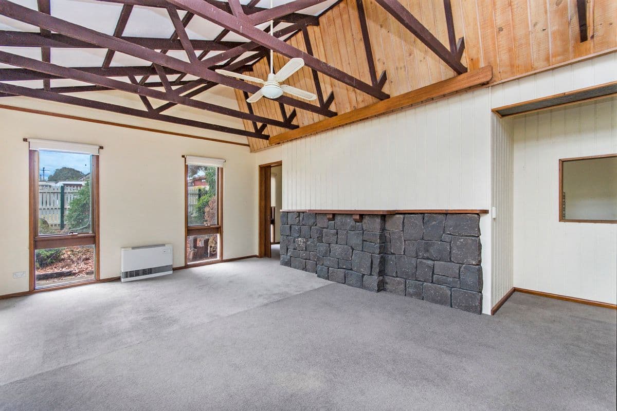 65 Simpson Street, Warrnambool VIC 3280, Warrnambool - Thumbnail 2