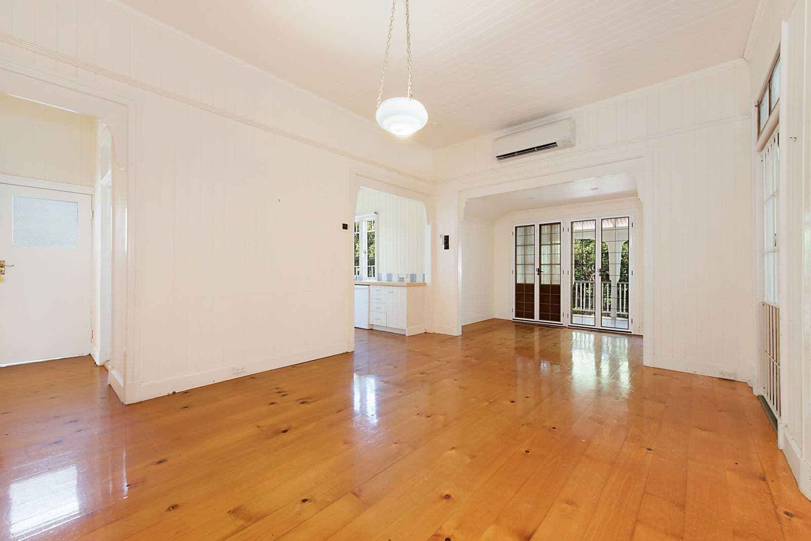 210 Long Street East, Graceville QLD 4075, Graceville - Thumbnail 2