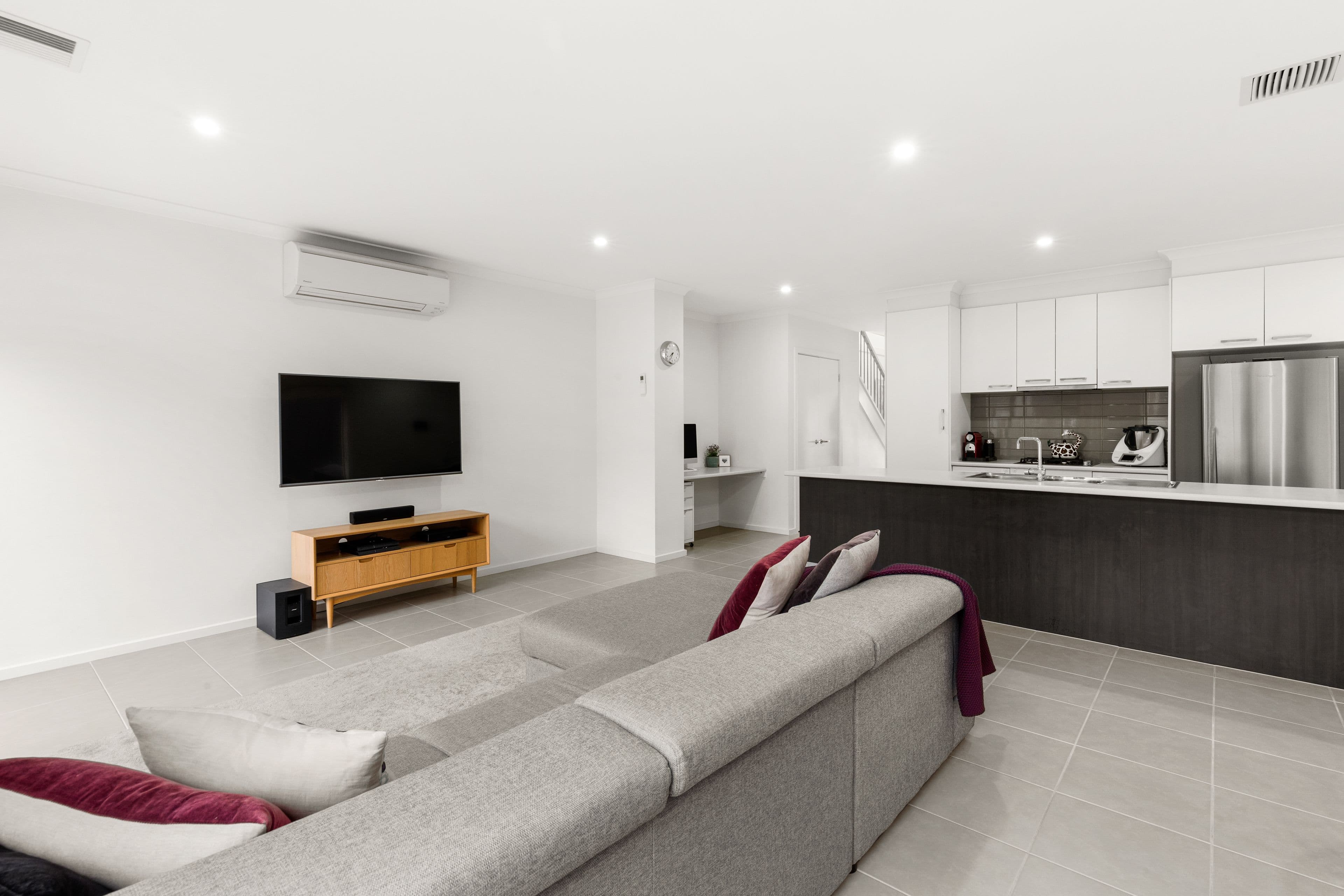 18 Adriatic Way, Pakenham VIC 3810, Pakenham - Thumbnail 5