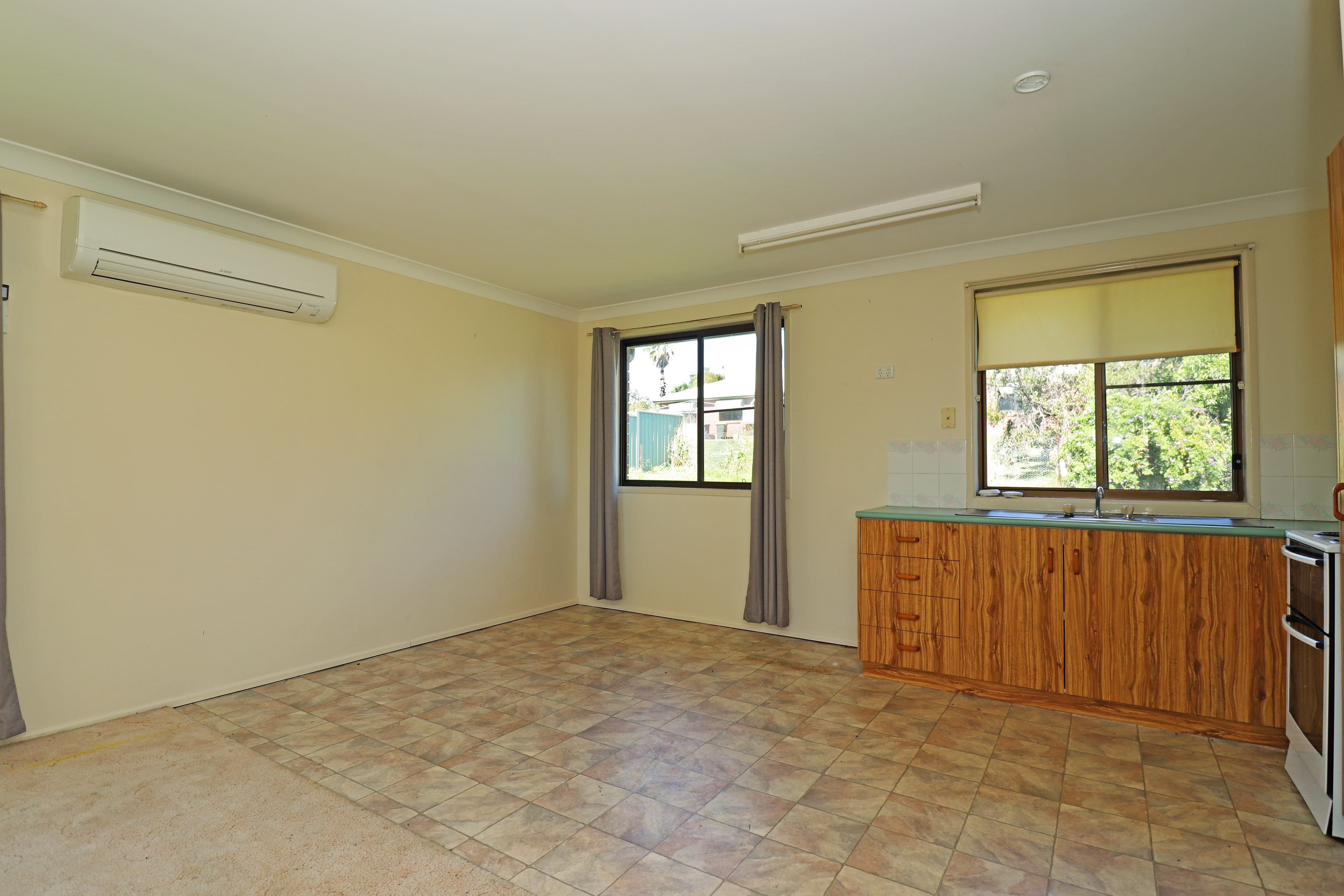 14 Diery Street, Rosenthal Heights QLD 4370, Rosenthal Heights - Thumbnail 3