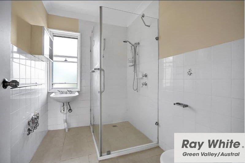 42 Busby Road, Busby - Thumbnail 6