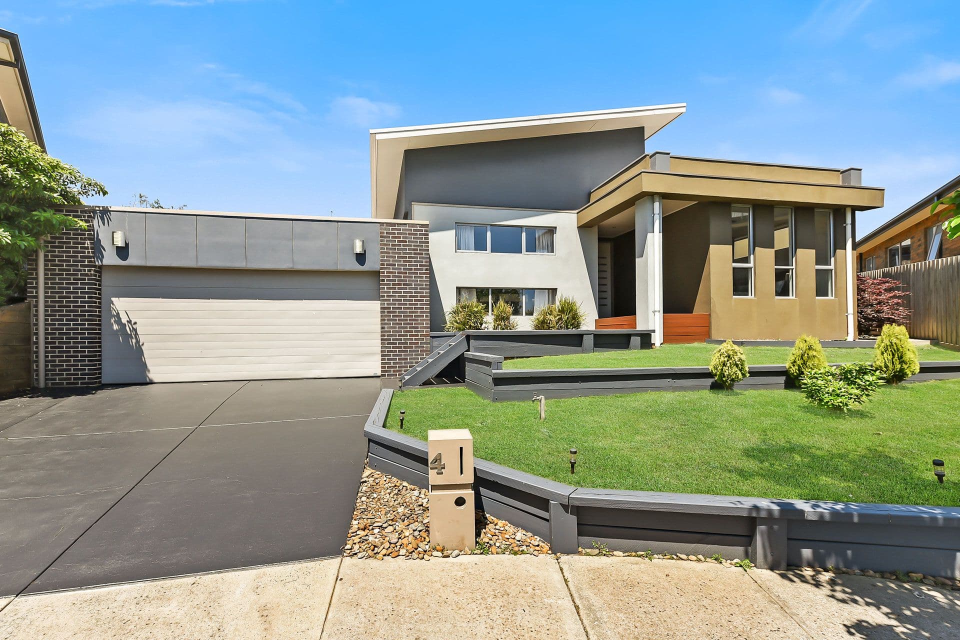 4 Partridge Court, Berwick VIC 3806, Berwick - Thumbnail 2