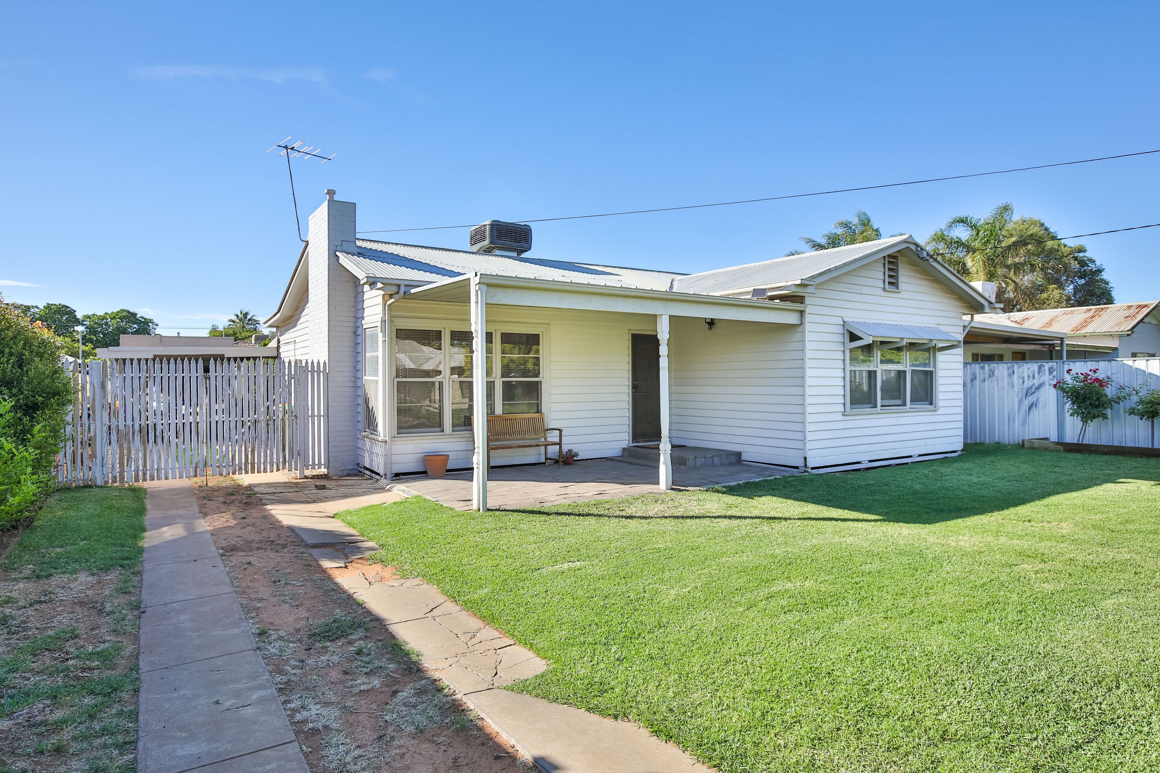 10 Mimosa Avenue, Mildura VIC 3500, Mildura - Thumbnail 2