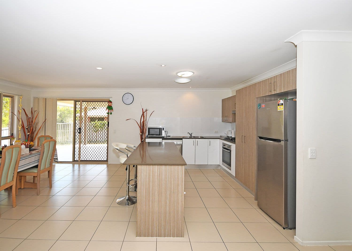 2 Wentworth Avenue, Urraween QLD 4655, Urraween - Thumbnail 6