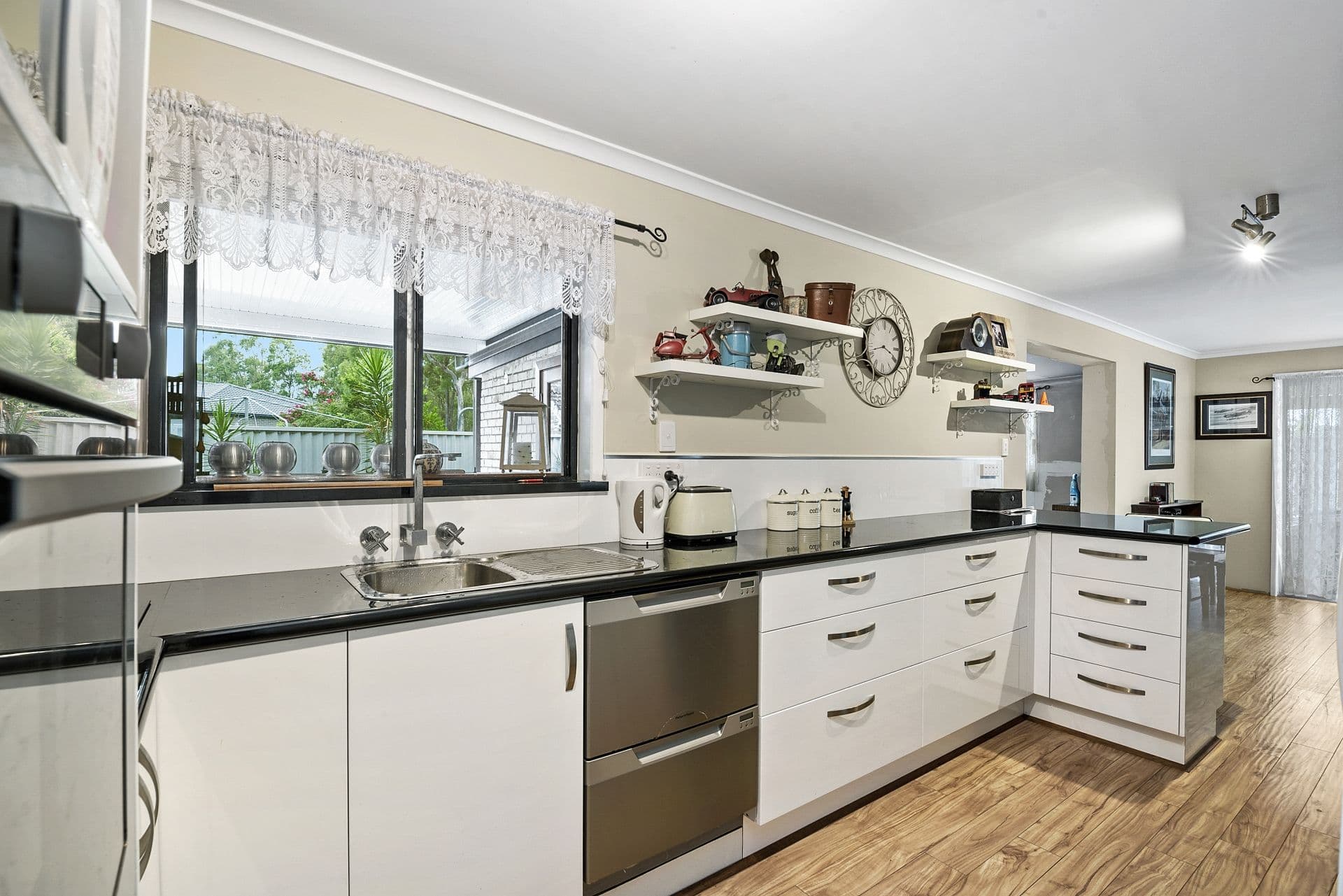 10 Kerwalli Street, Deception Bay QLD 4508, Deception Bay - Thumbnail 8