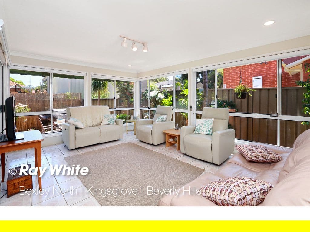 6 Maryl Avenue, Roselands - Thumbnail 2