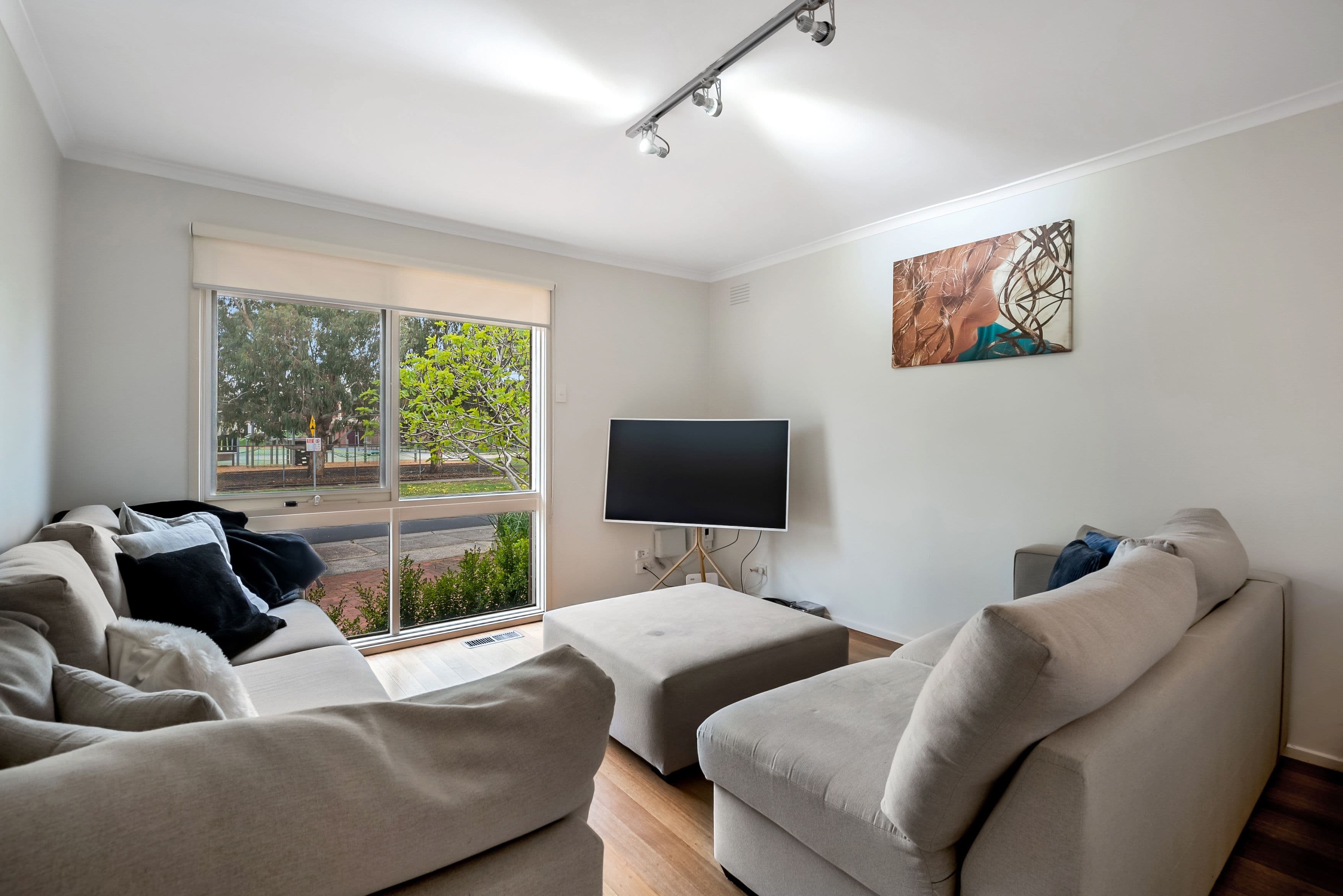 2 Cuthbert Drive, Mill Park VIC 3082, Mill Park - Thumbnail 5