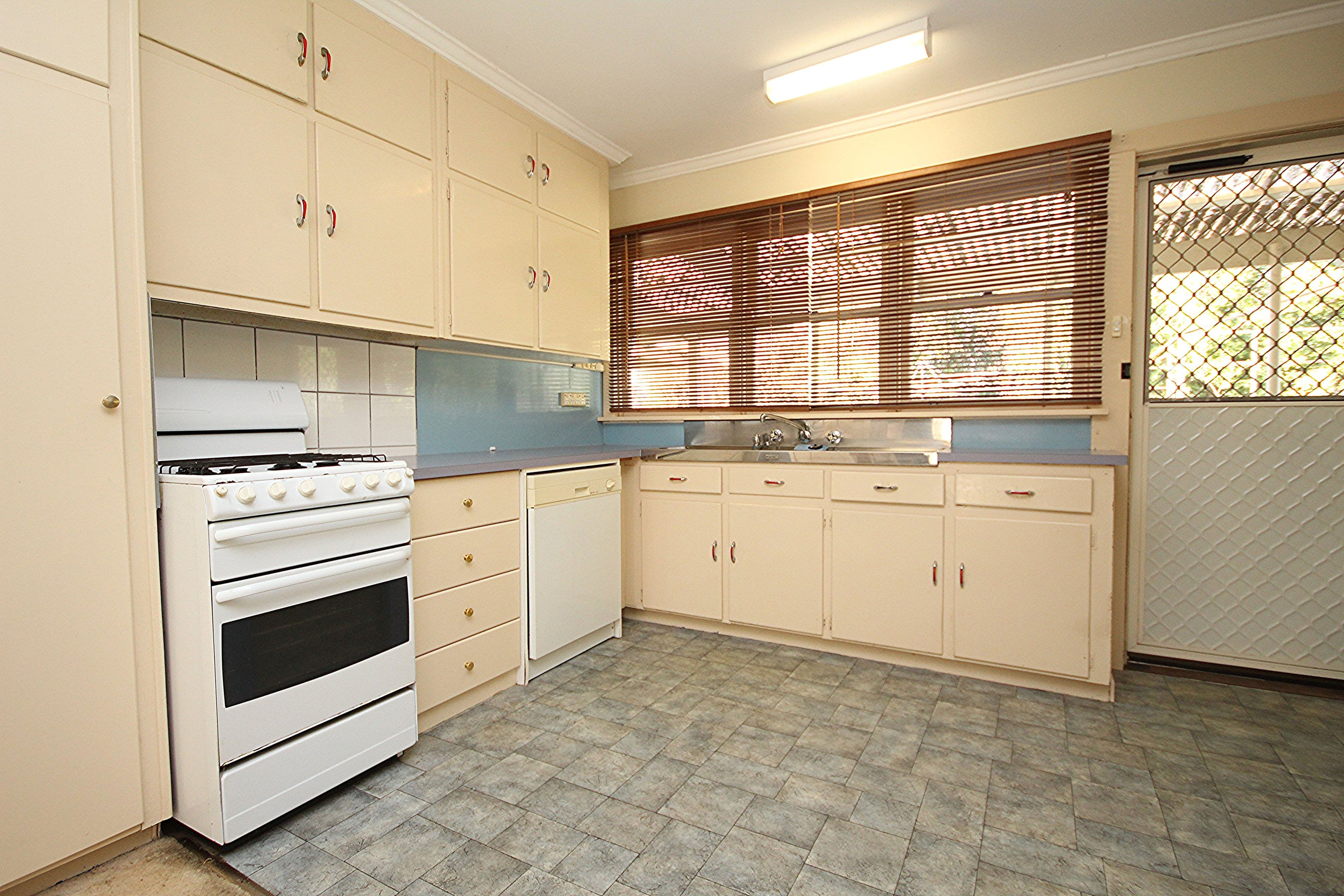 8A Sunnyside Avenue, Horsham VIC 3400, Horsham - Thumbnail 3
