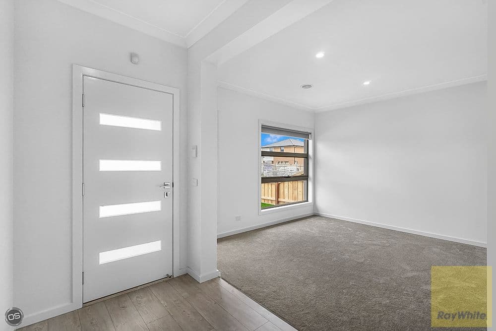 7 Kohli Crescent, Rockbank VIC 3335, Rockbank - Thumbnail 3
