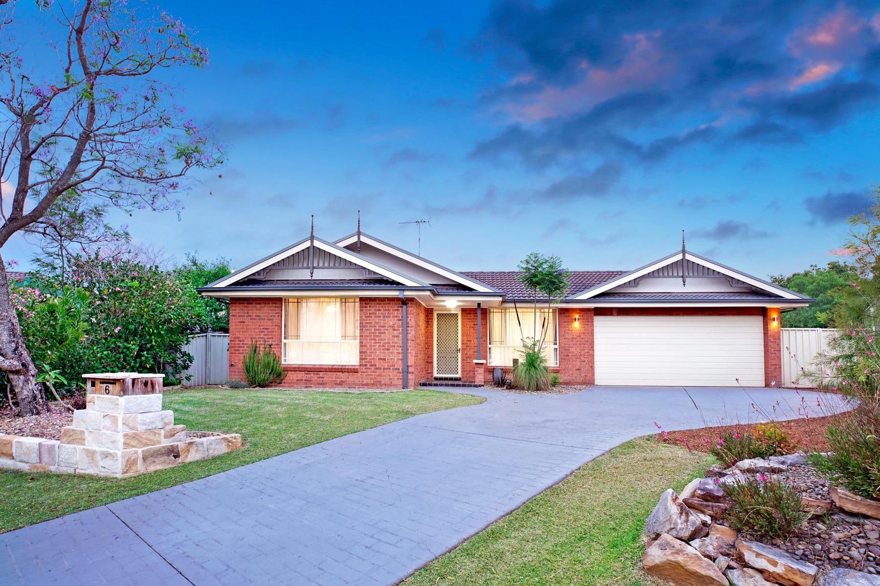 6 Staples Place, Glenmore Park - Image 1