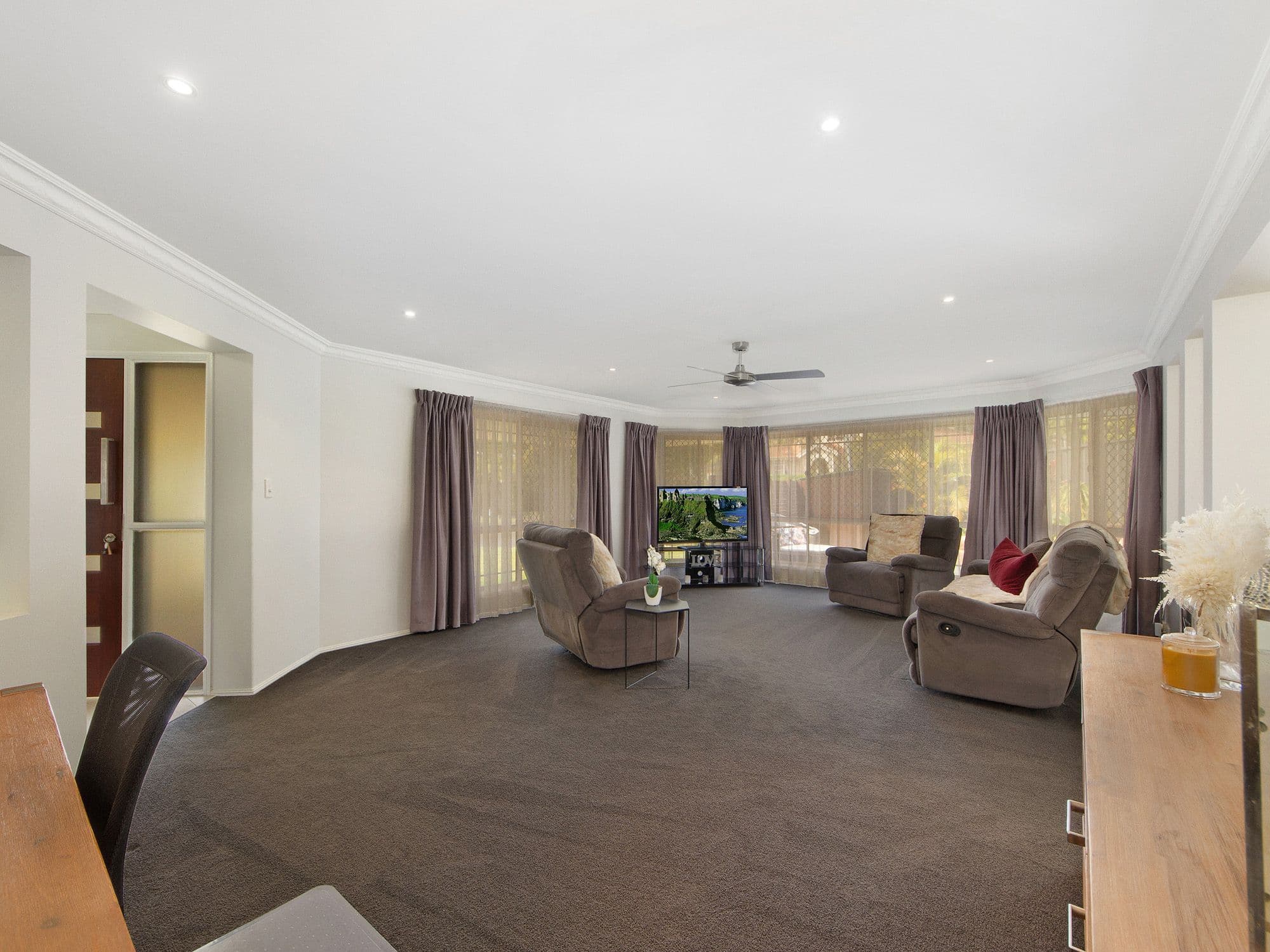 11 Pottinger Crescent, Oxenford QLD 4210, Oxenford - Thumbnail 8