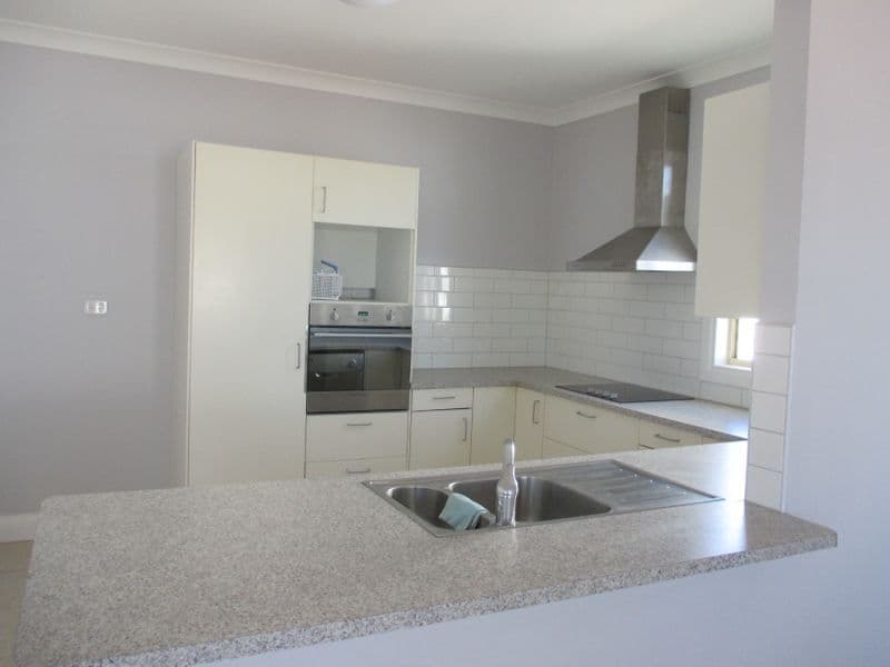 7 Central Street, Broken Hill NSW 2880, Broken Hill - Thumbnail 2