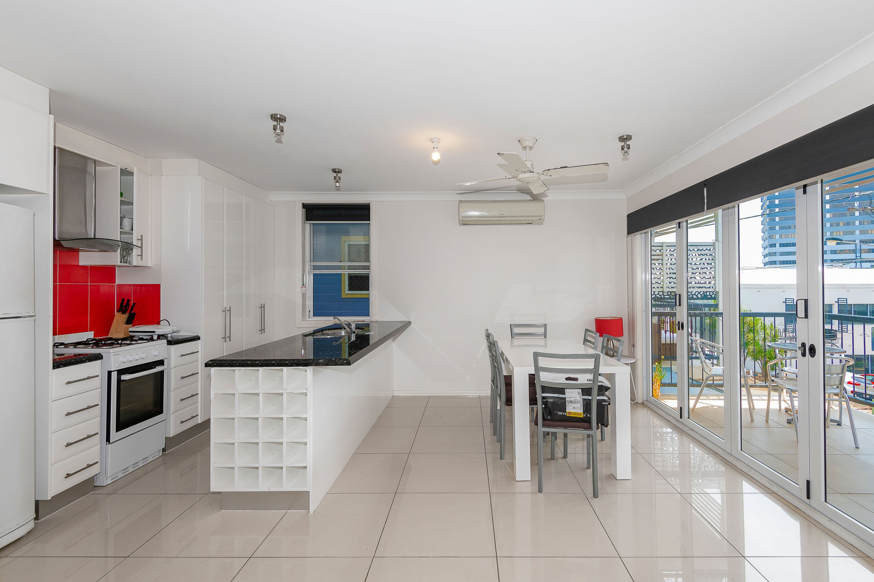 34 Hartley Street, Spring Hill QLD 4000, Spring Hill - Thumbnail 3