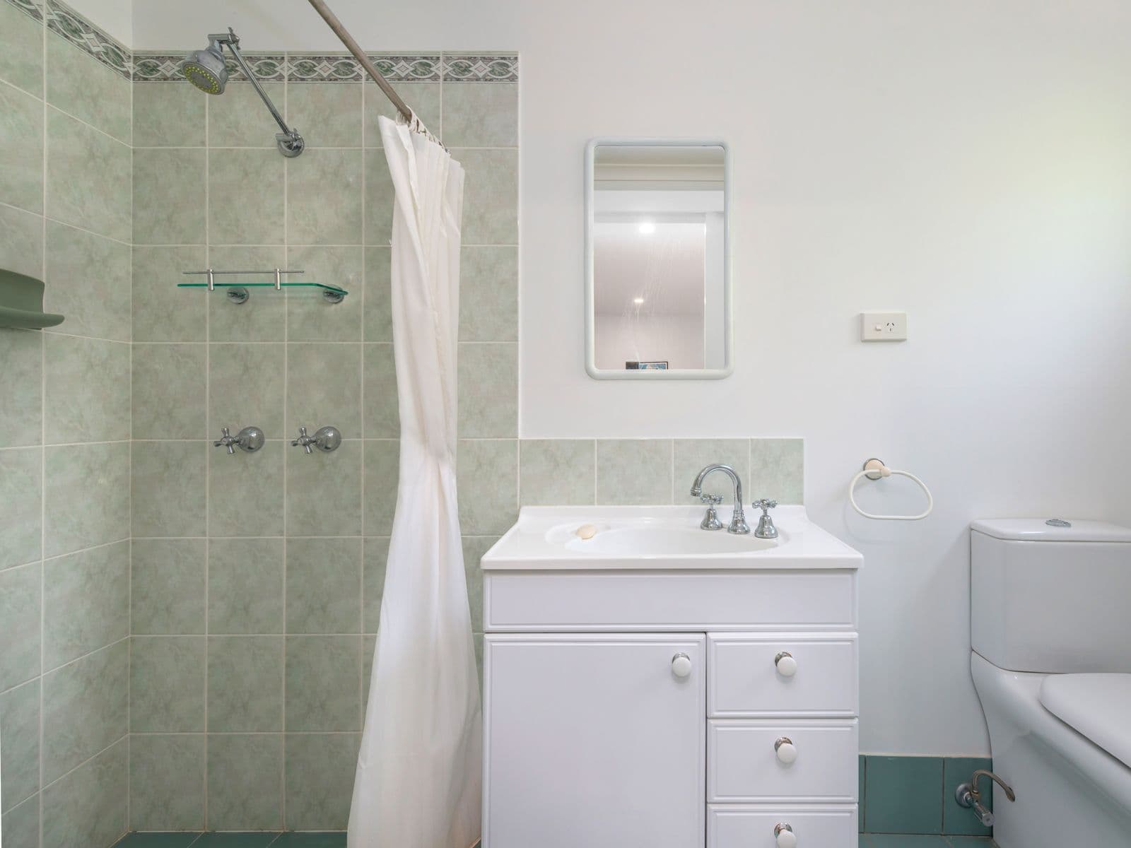 28 Glen Frew Street, Kenmore QLD 4069, Kenmore - Thumbnail 8
