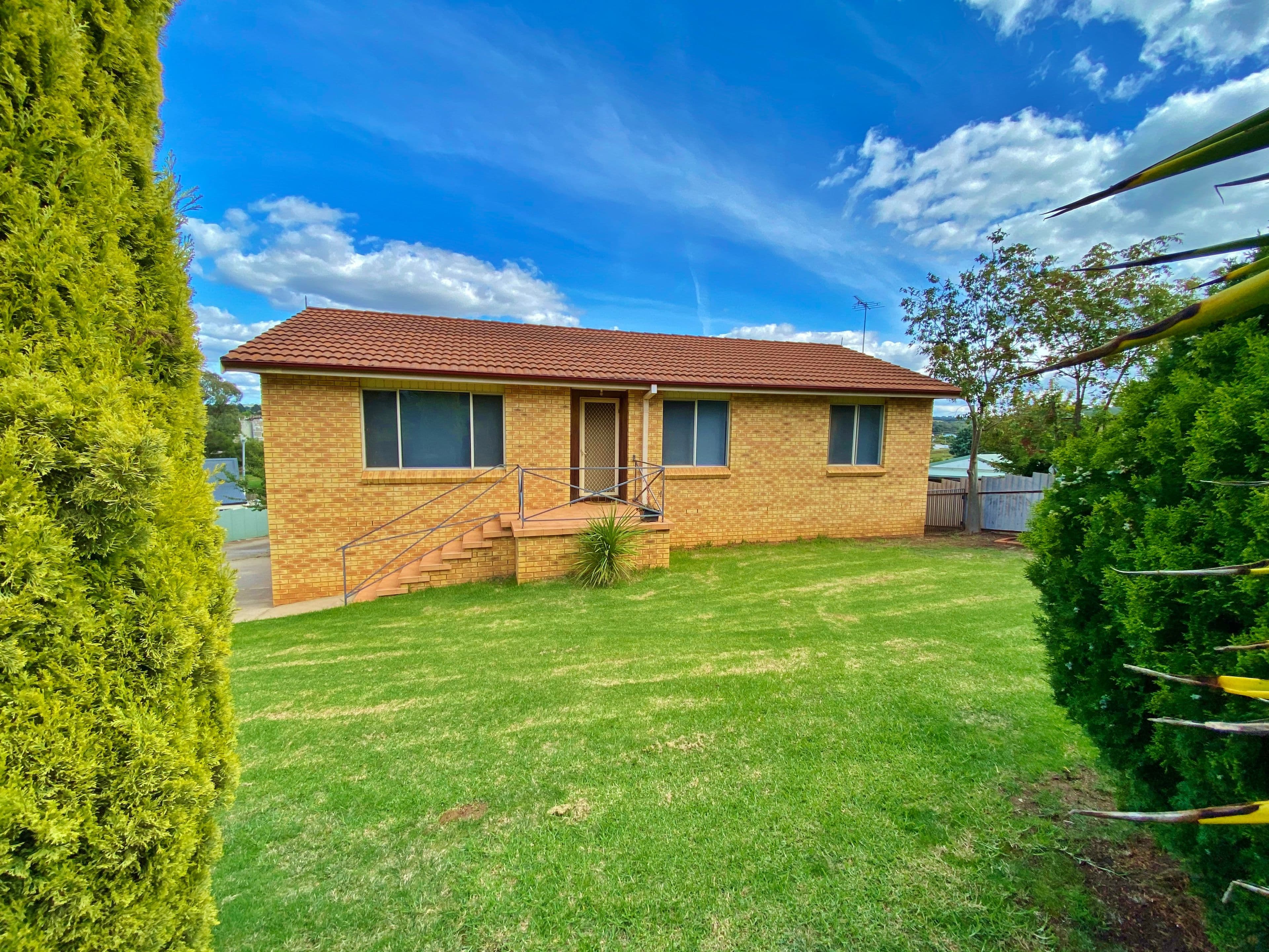 110 Edwards Street, Young NSW 2594, Young - Thumbnail 2