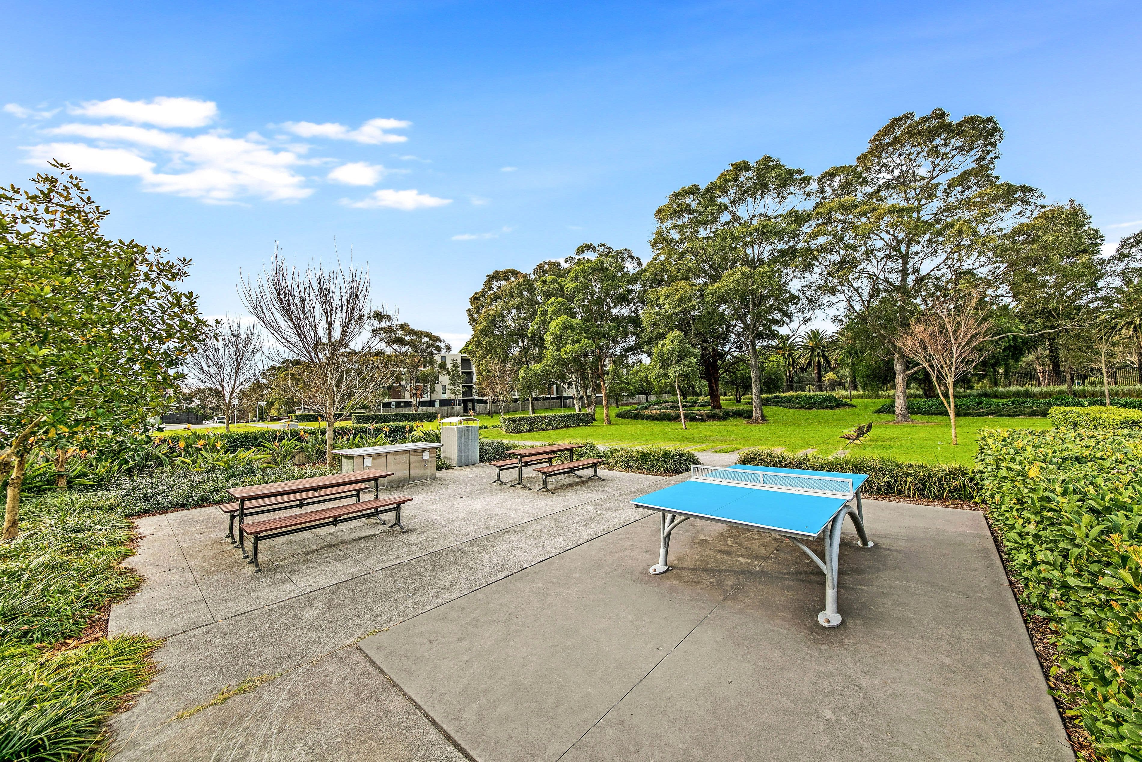 7 Rowe Drive, Potts Hill NSW 2143, Potts Hill - Thumbnail 4