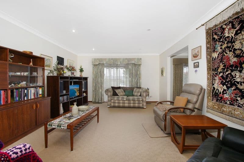450 Bundarra Place, Lavington - Thumbnail 4