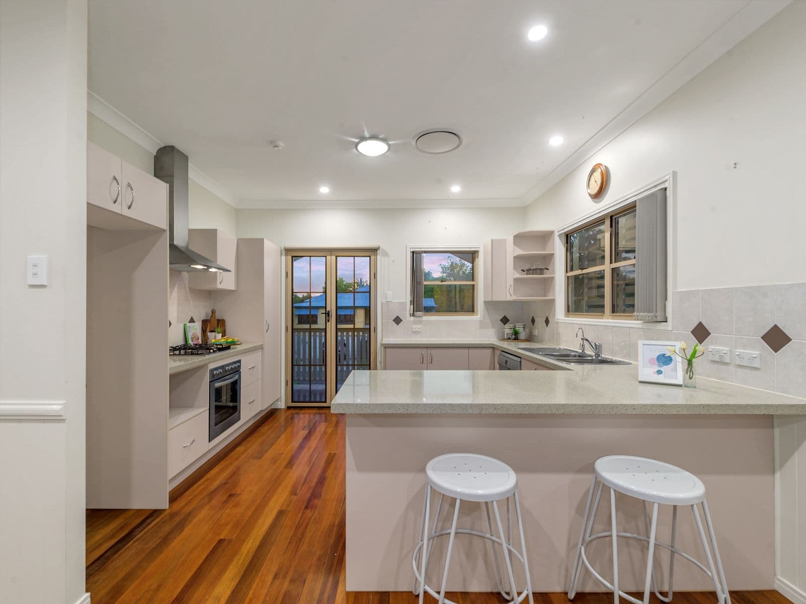 47 Junction Street, Sherwood QLD 4075, Sherwood - Thumbnail 2