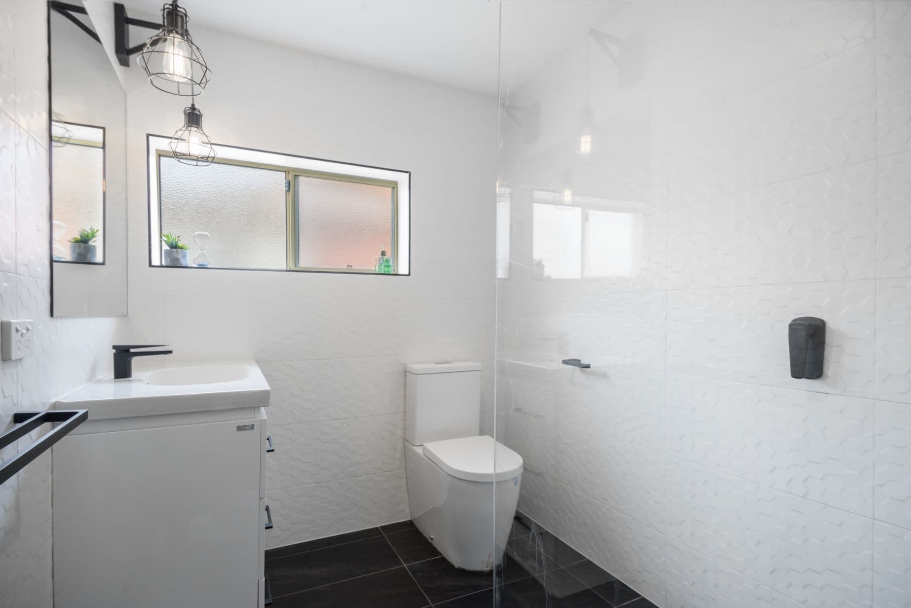 8 Brinkley Avenue, Wendouree VIC 3355, Wendouree - Thumbnail 8