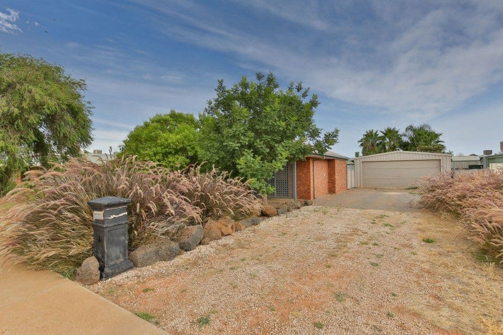 918 Karadoc Avenue, Irymple VIC 3498, Irymple - Thumbnail 2