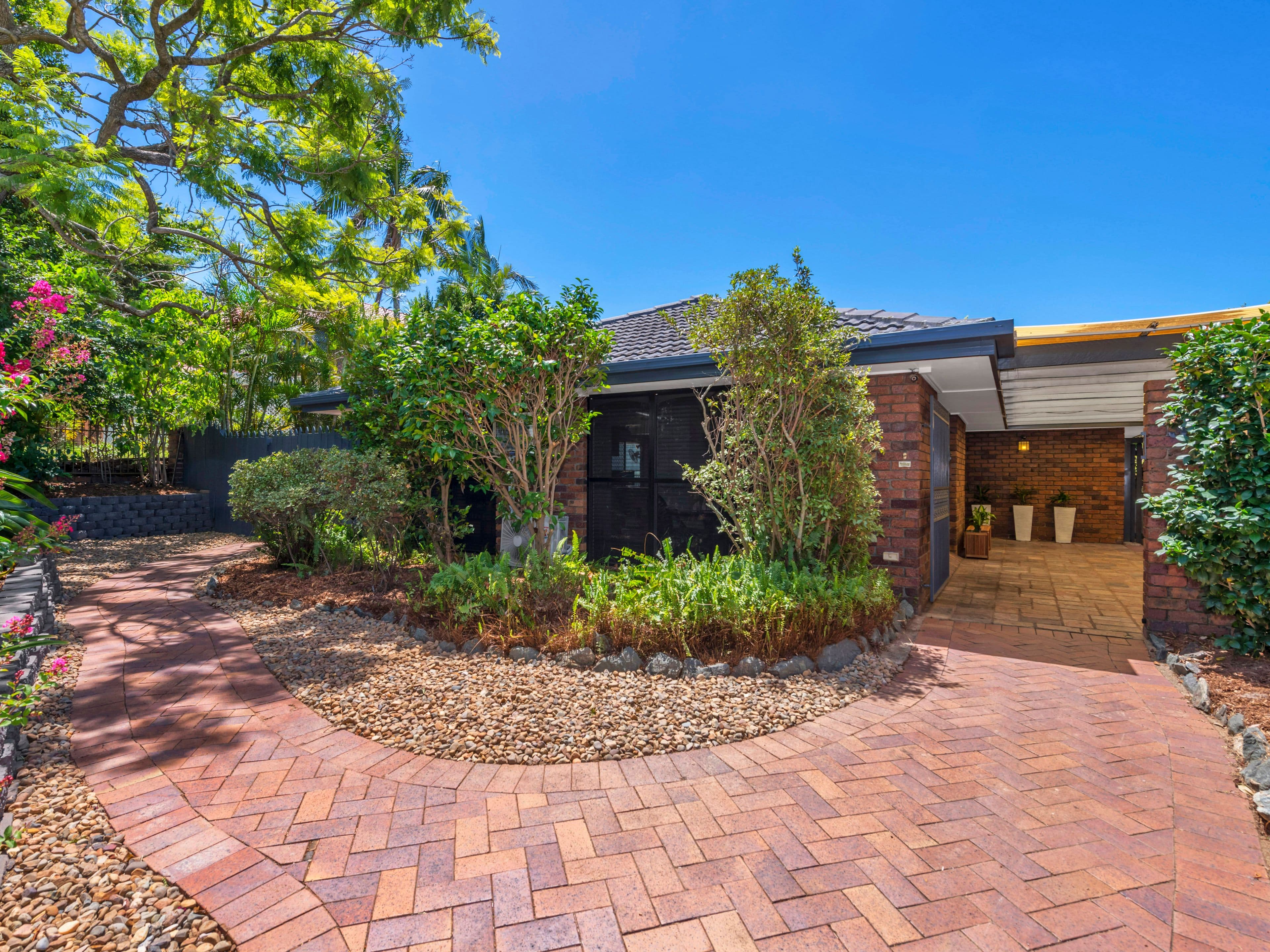 33 Whitehorse Street, Carseldine QLD 4034, Carseldine - Thumbnail 2