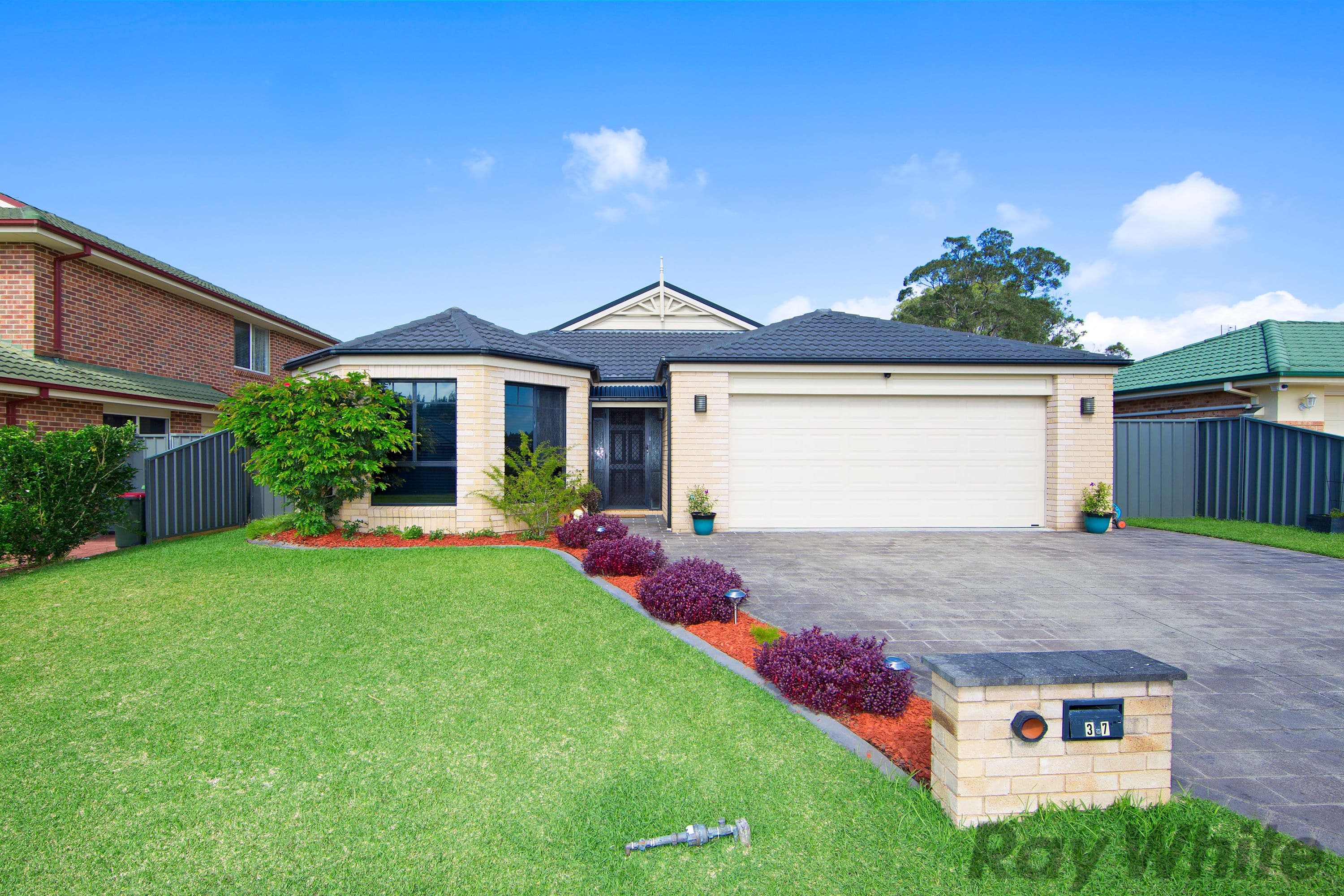 37 Birch Drive, Hamlyn Terrace - Image 1