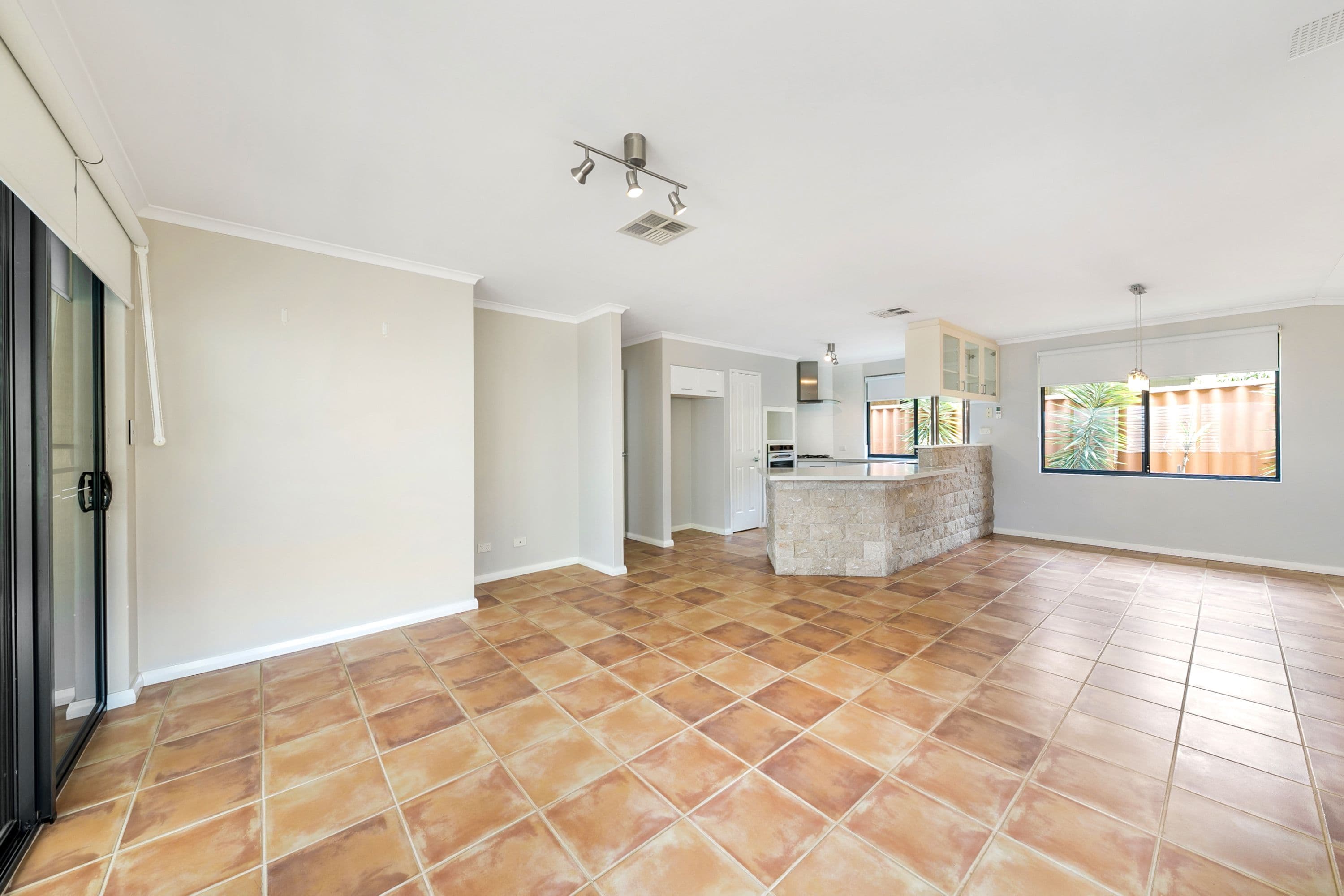 1 Cottrill Street, Alfred Cove WA 6154, Alfred Cove - Thumbnail 2