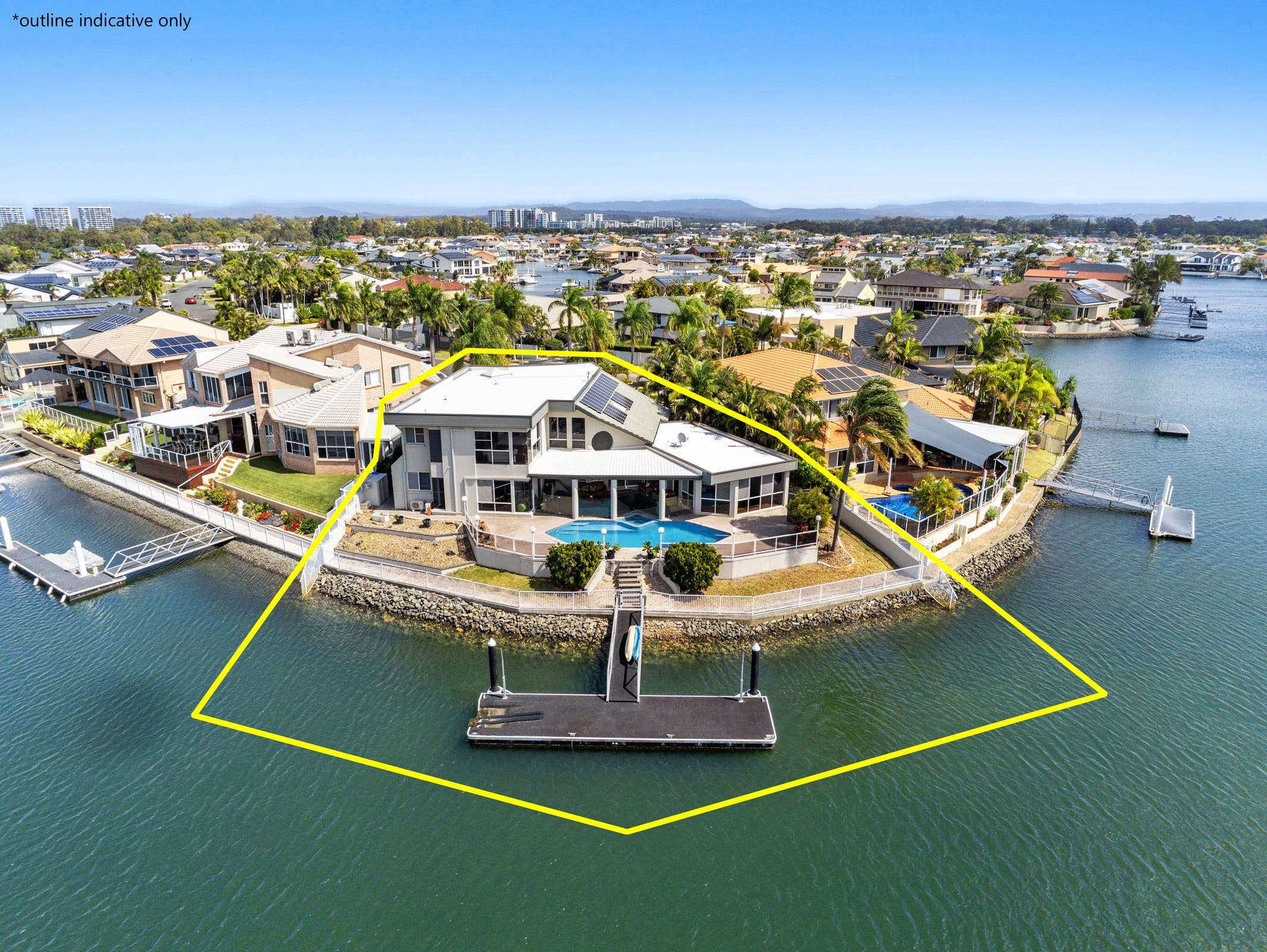 4 Sundance Way, Runaway Bay QLD 4216, Runaway Bay - Thumbnail 2