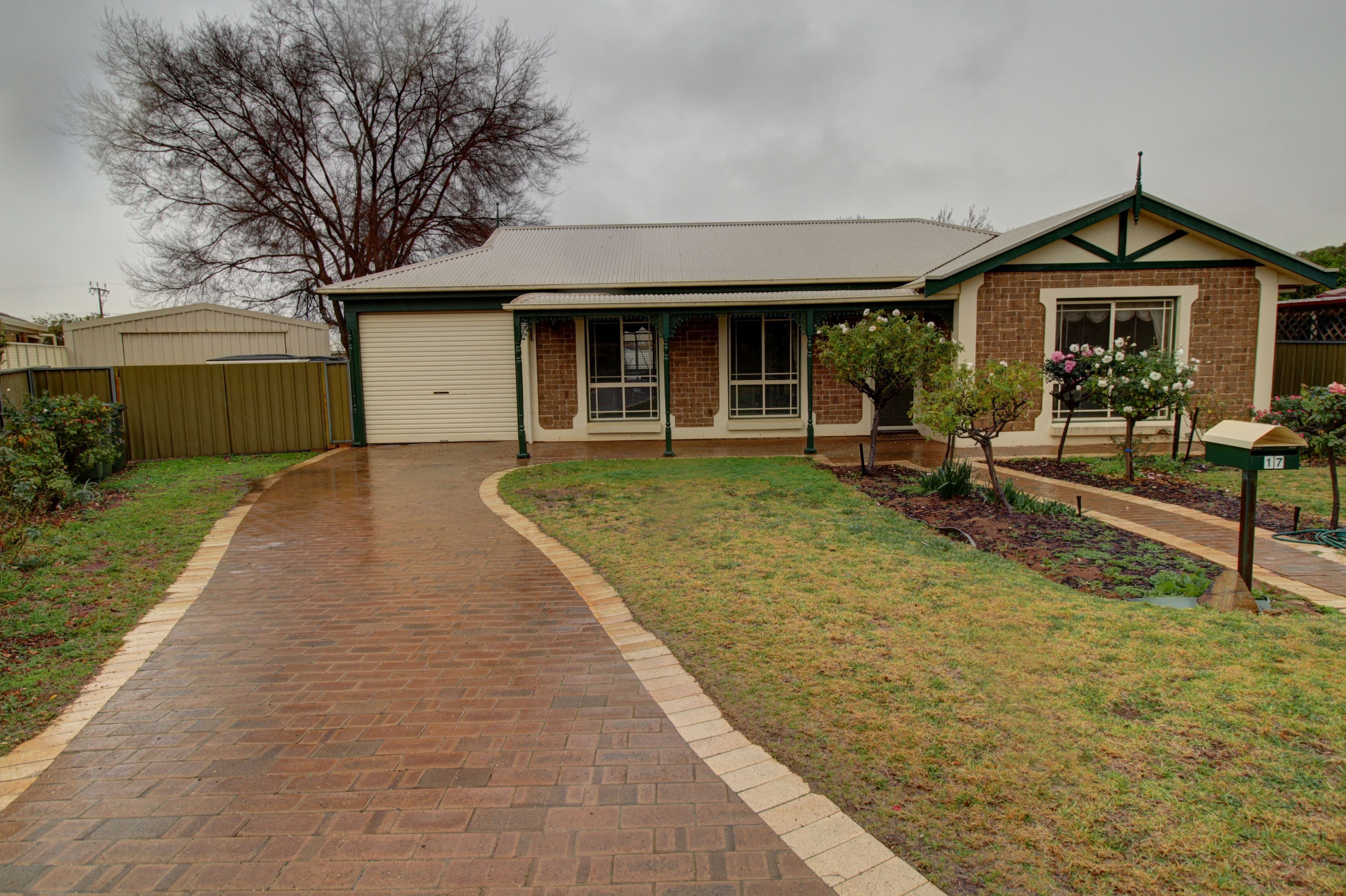 17 Hall Crescent, Loxton SA 5333, Loxton - Image 1