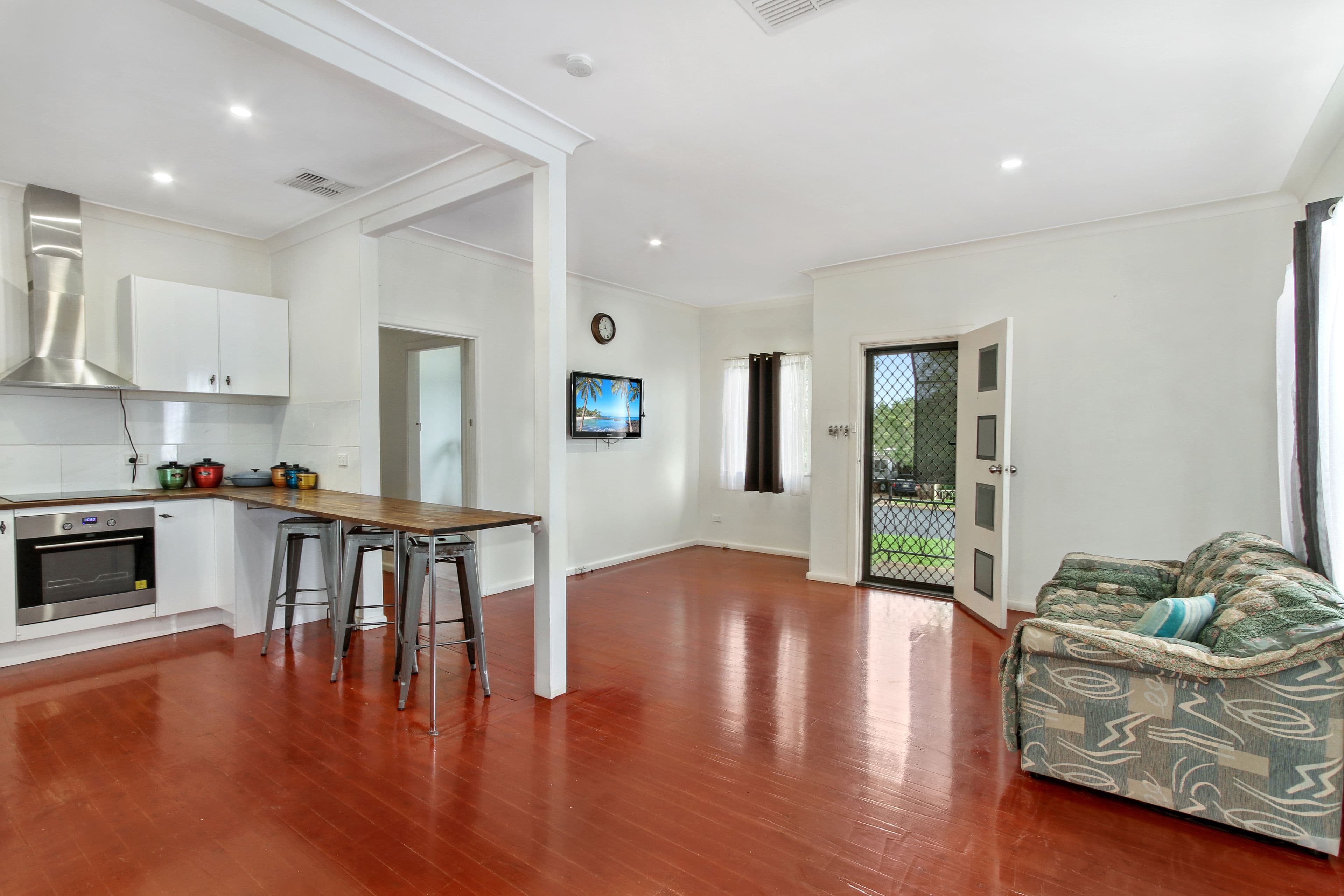 11 John Street, Tamworth NSW 2340, Tamworth - Thumbnail 2
