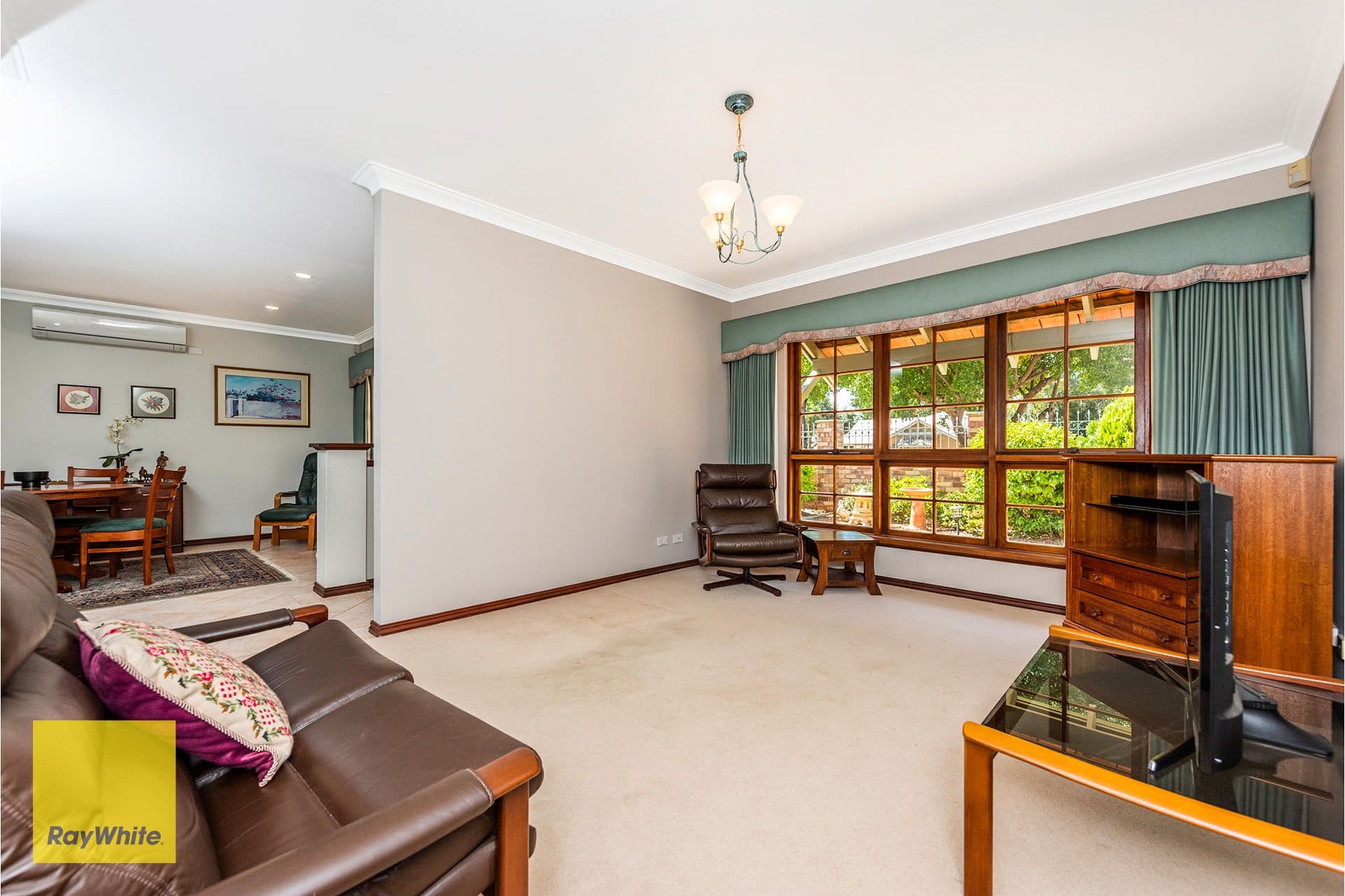 28 Elizabeth Street, Kalamunda WA 6076, Kalamunda - Thumbnail 4