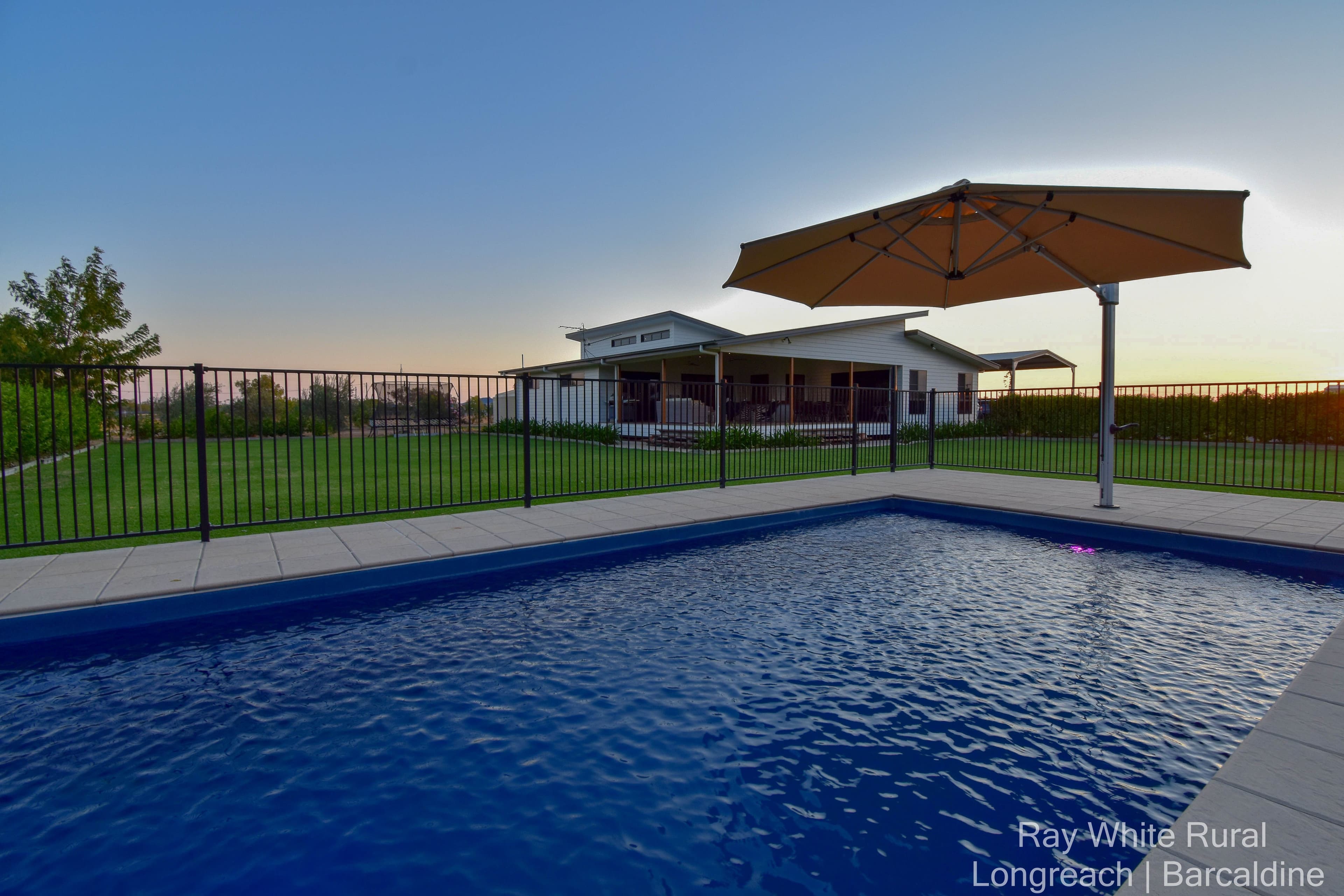 11 Miner Road, Longreach QLD 4730, Longreach - Thumbnail 2