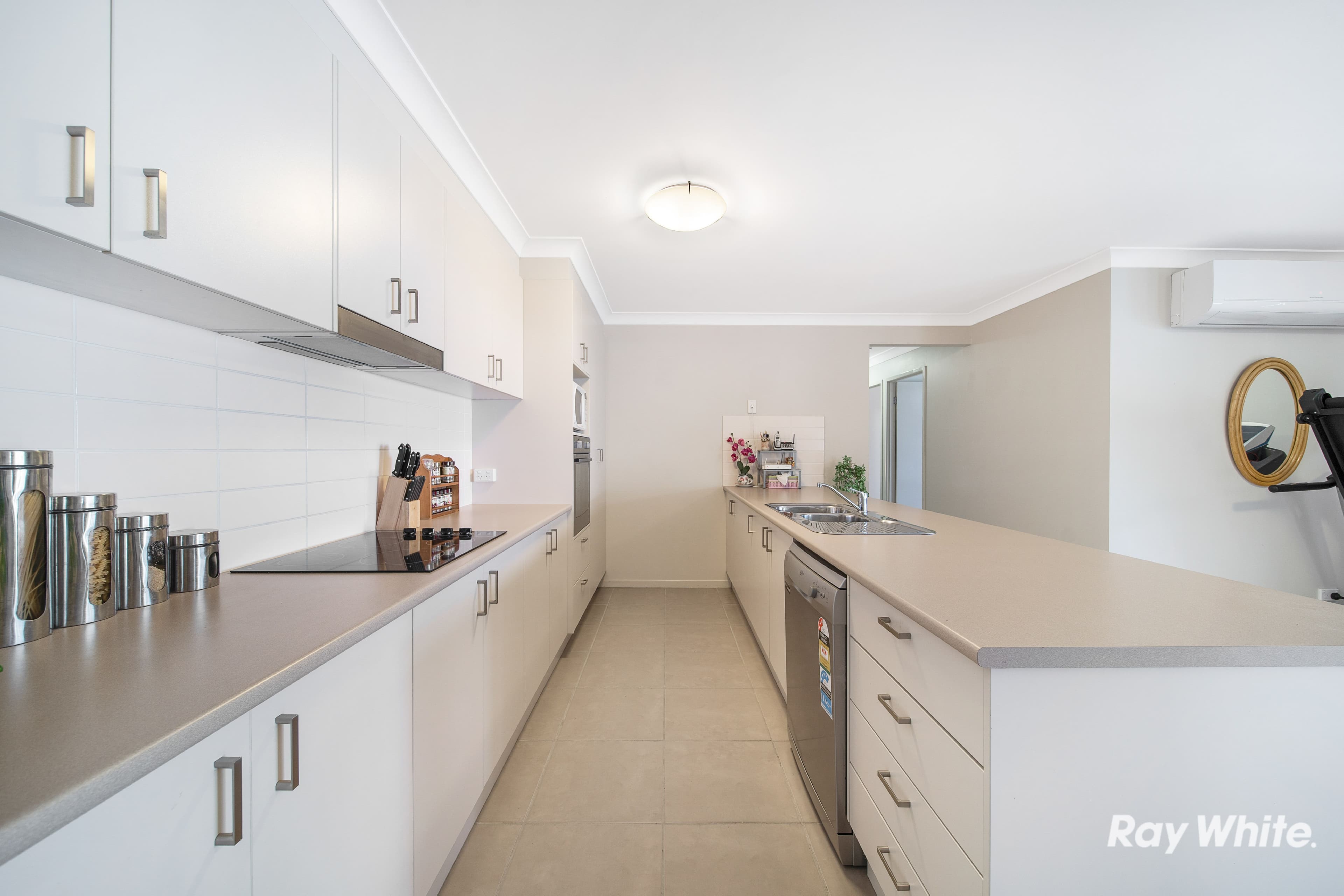 1 Montecarlo Close, Loganlea QLD 4131, Loganlea - Thumbnail 4