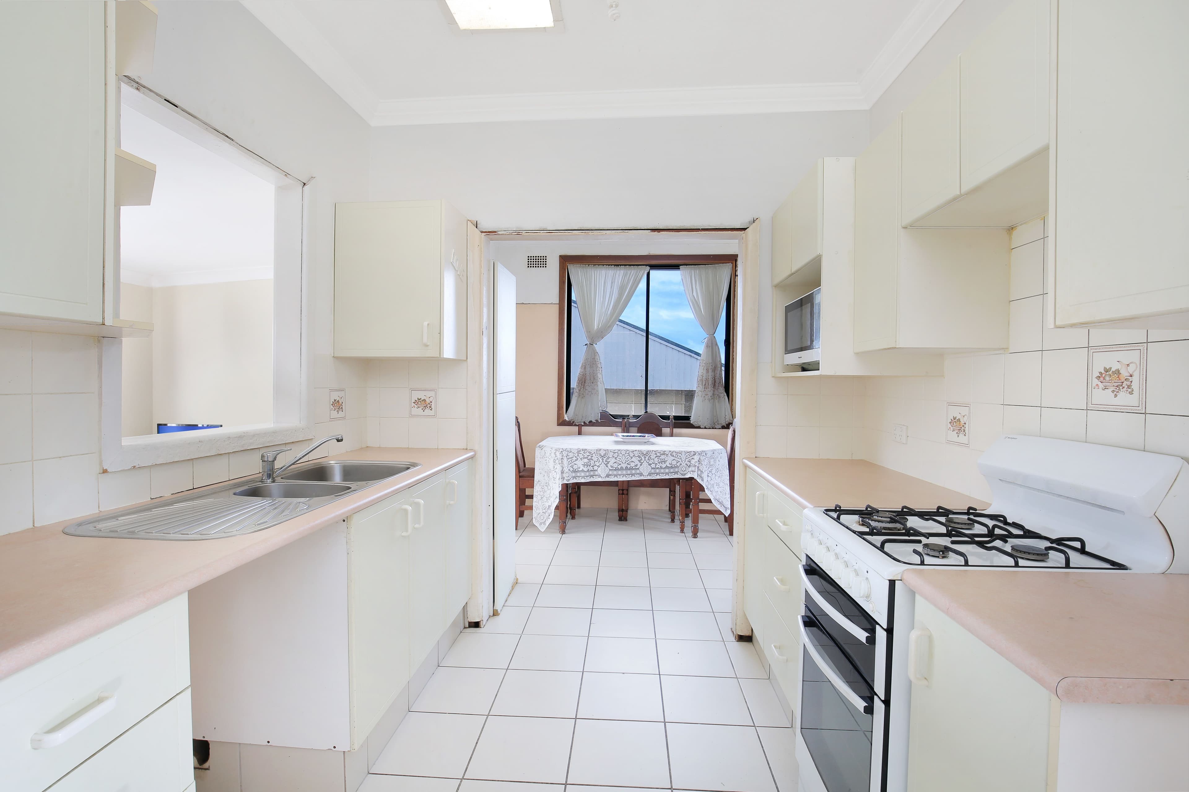 27 London Street, Berkeley - Thumbnail 2