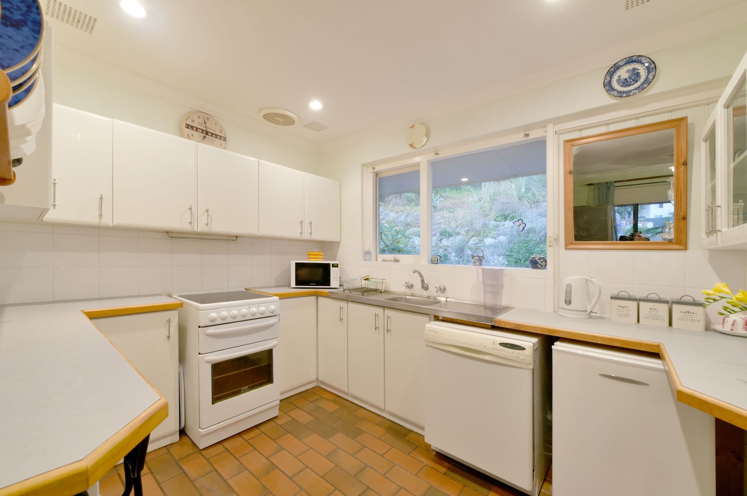 19 Frobisher Avenue, Sorrento WA 6020, Sorrento - Thumbnail 8