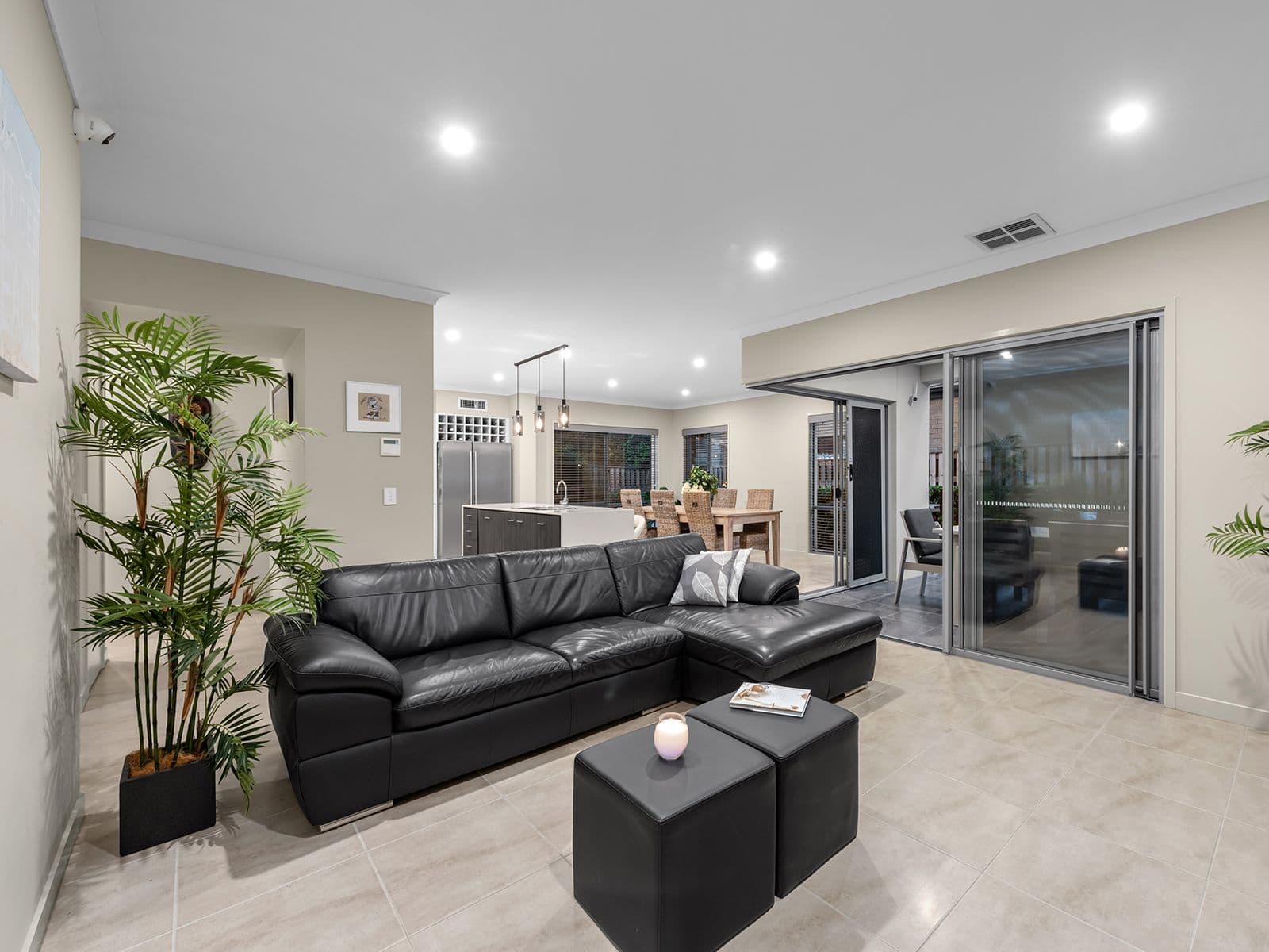 4 Outlook Crescent, Bridgeman Downs QLD 4035, Bridgeman Downs - Thumbnail 4