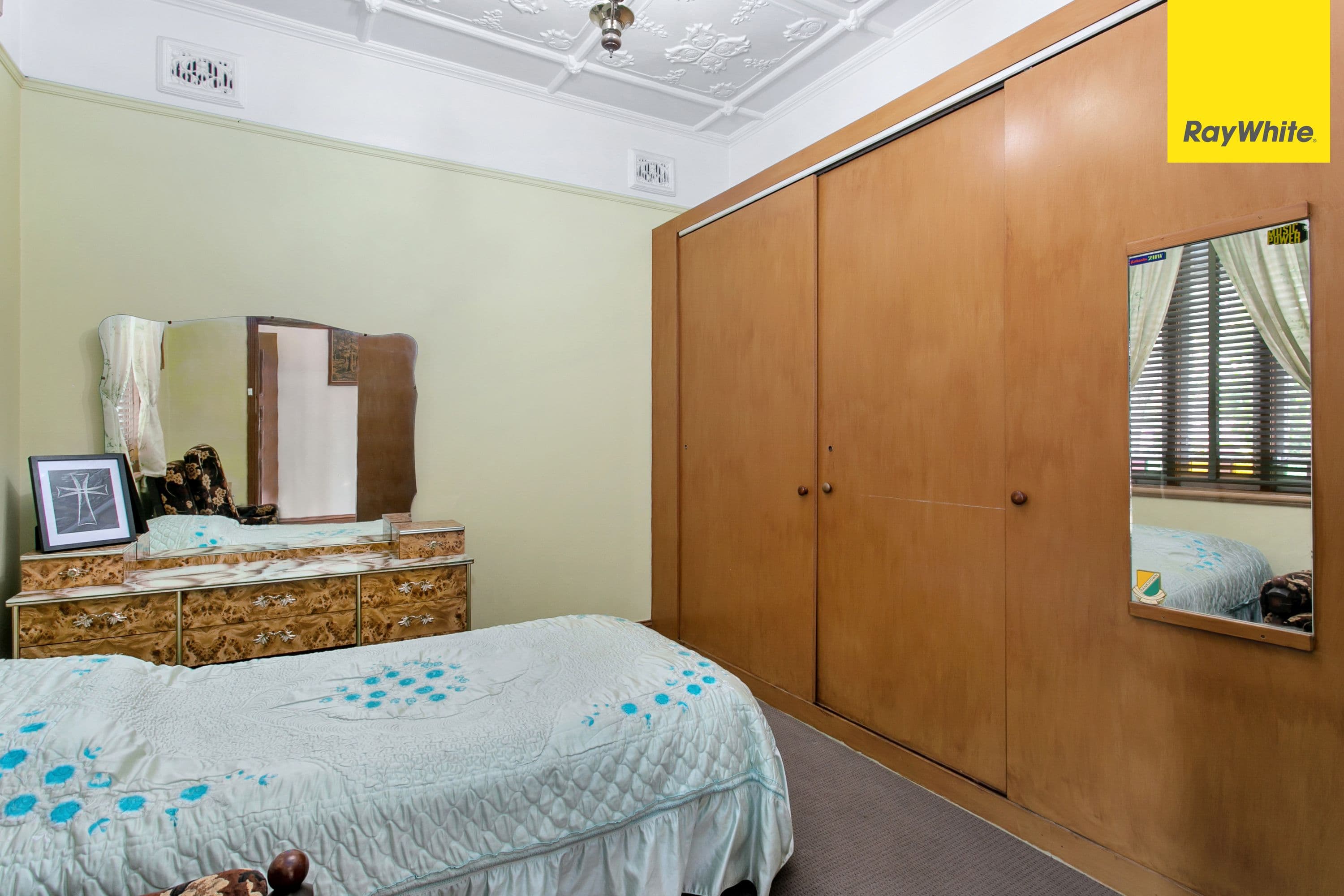 3 South Parade, Canterbury - Thumbnail 5