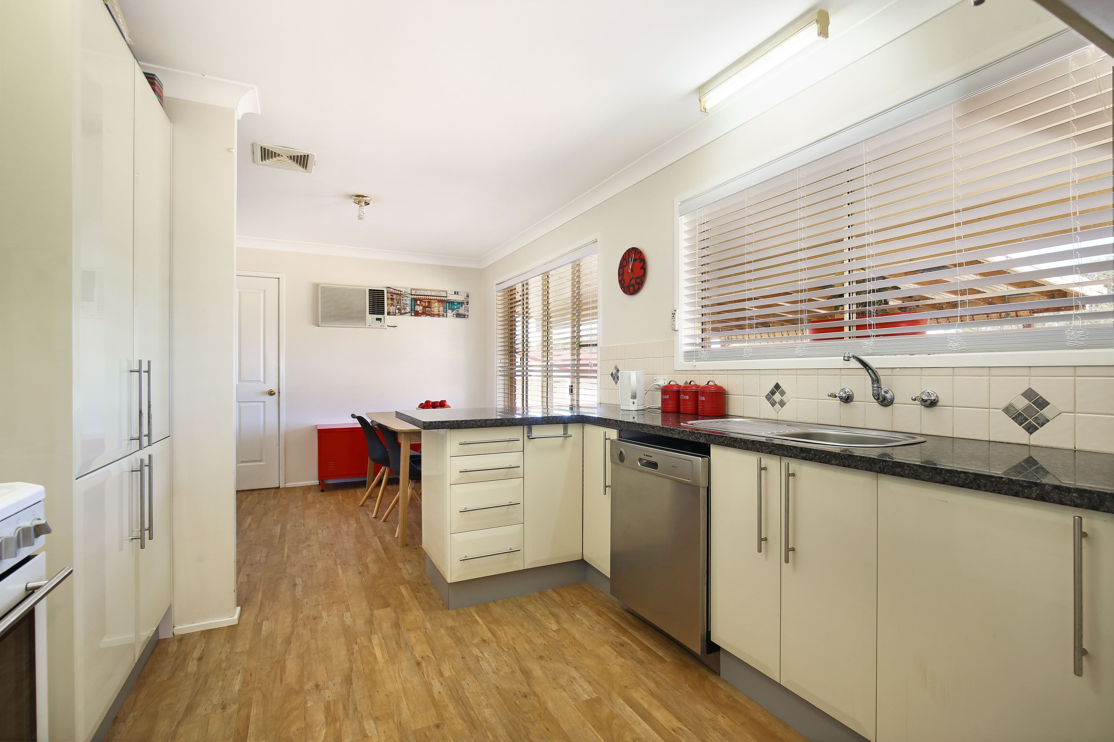6 Coorigil Street, Tamworth NSW 2340, Tamworth - Thumbnail 4