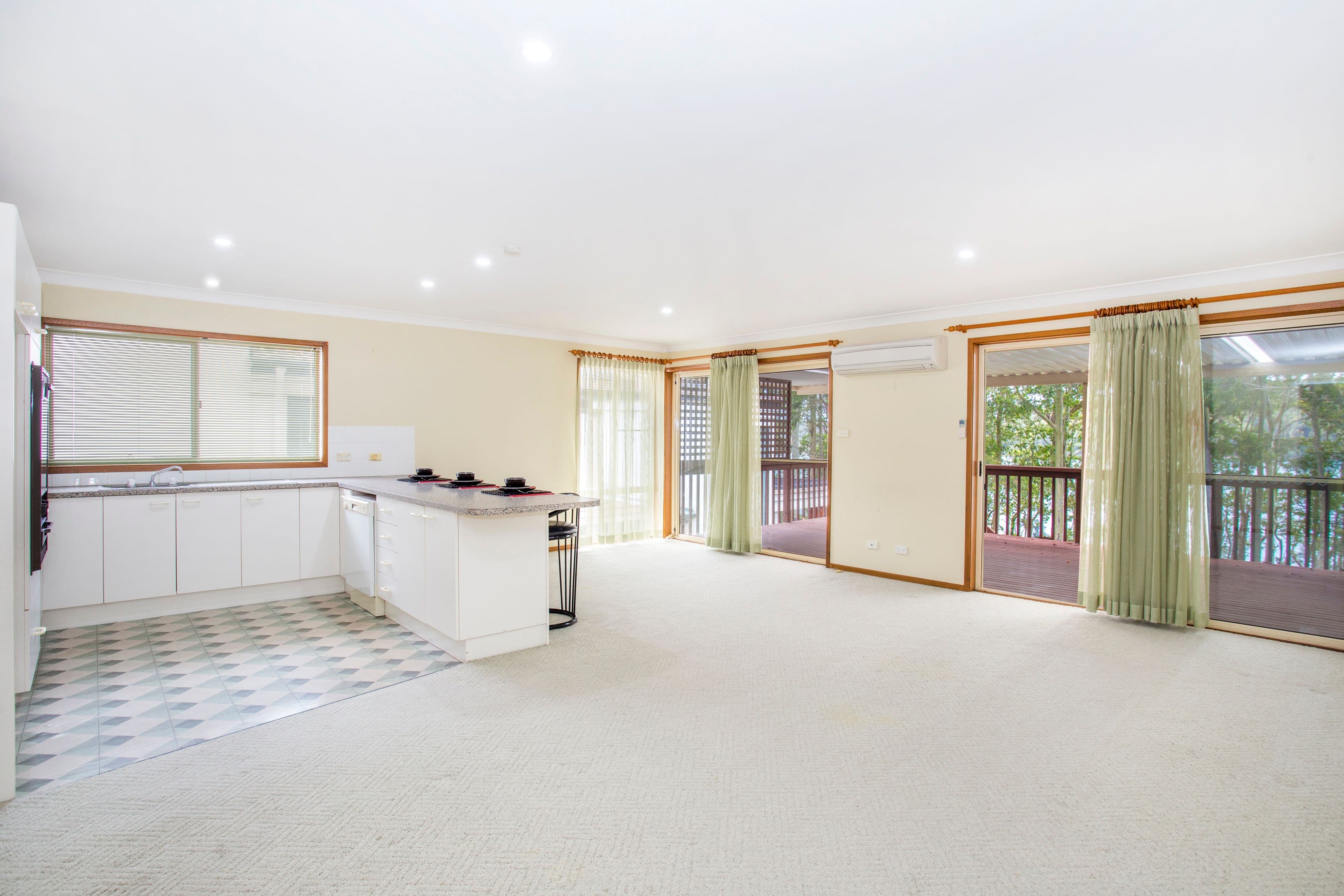 46 Kings Point Drive, Kings Point - Thumbnail 4