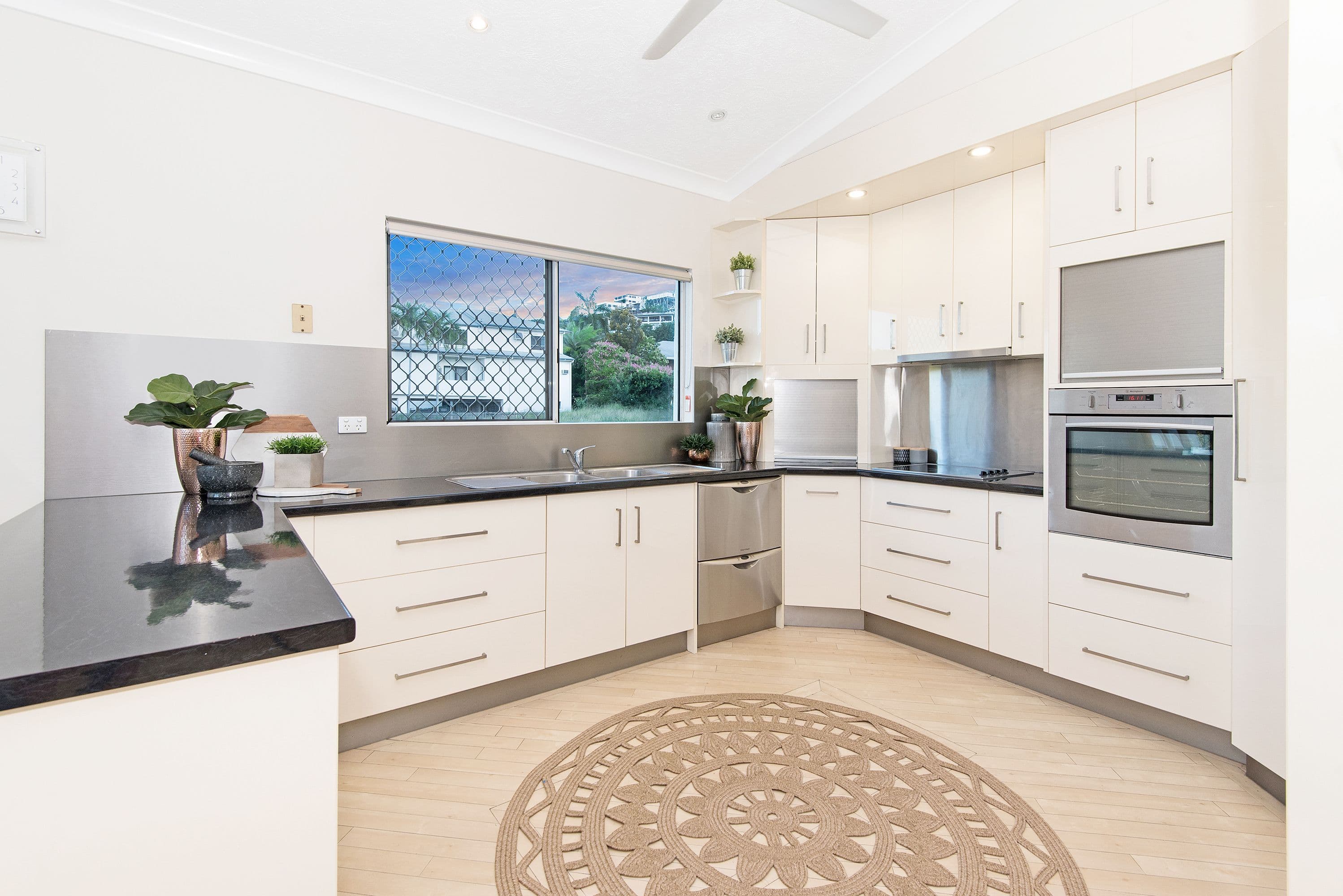310 Stanley Street, North Ward QLD 4810, North Ward - Thumbnail 2