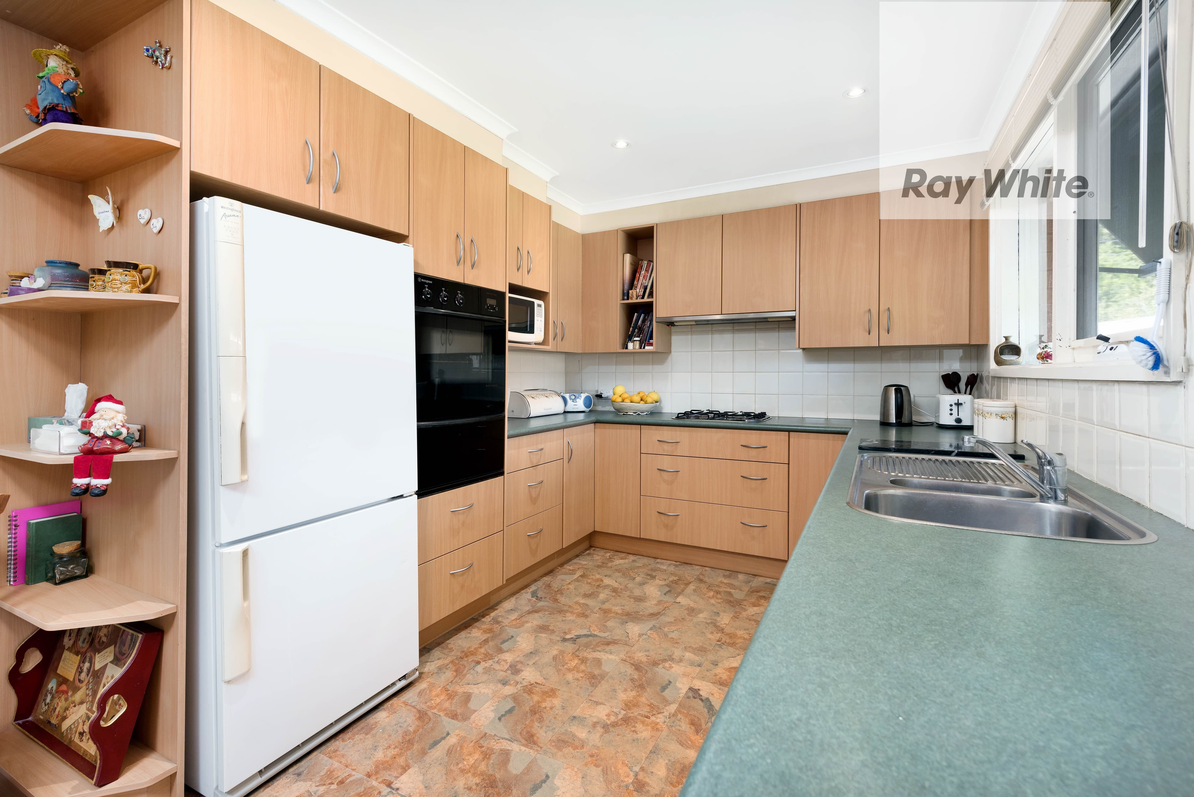 39 Chaucer Crescent, Bundoora VIC 3083, Bundoora - Thumbnail 7