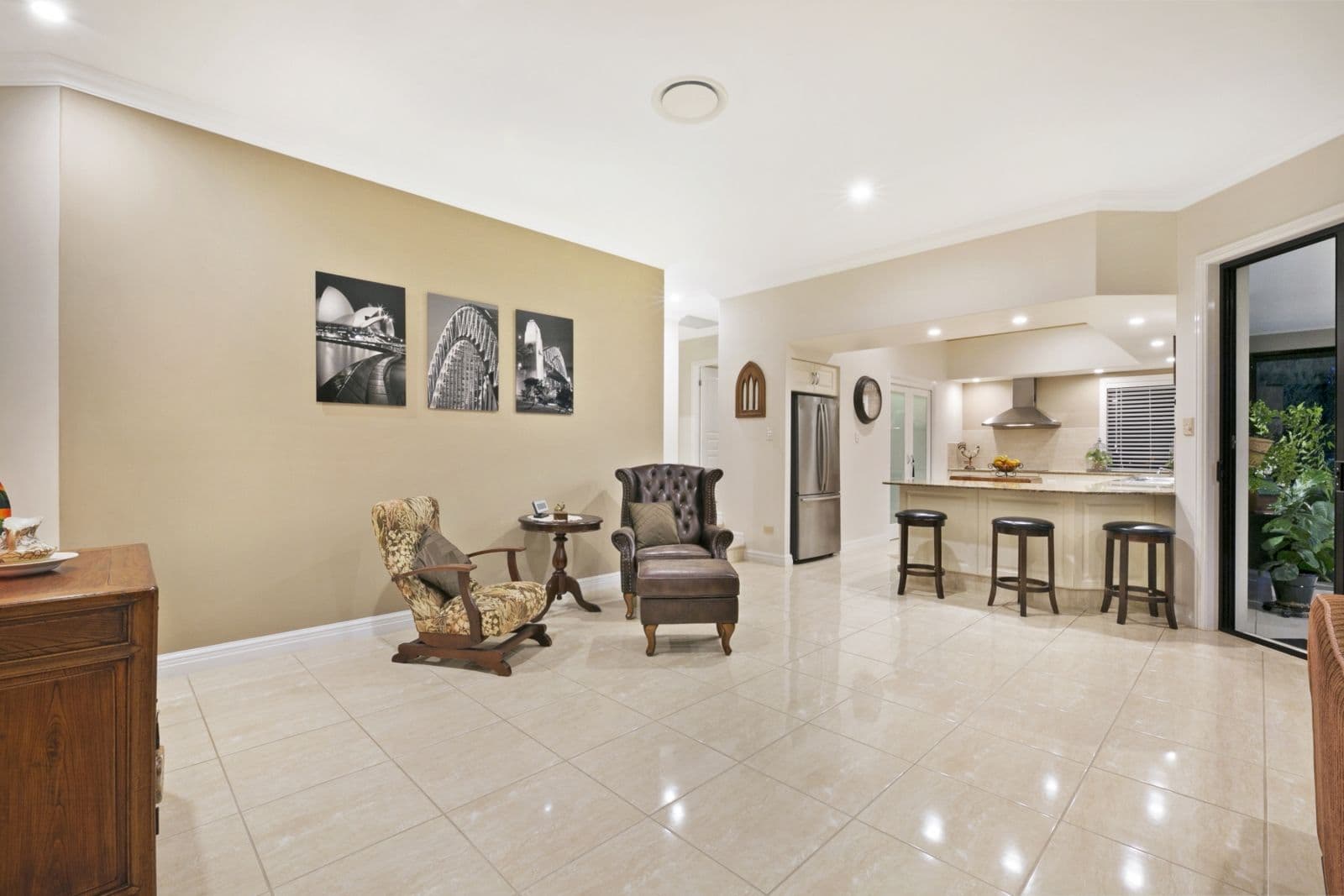 15 Little Hampton Court, Arundel QLD 4214, Arundel - Thumbnail 5