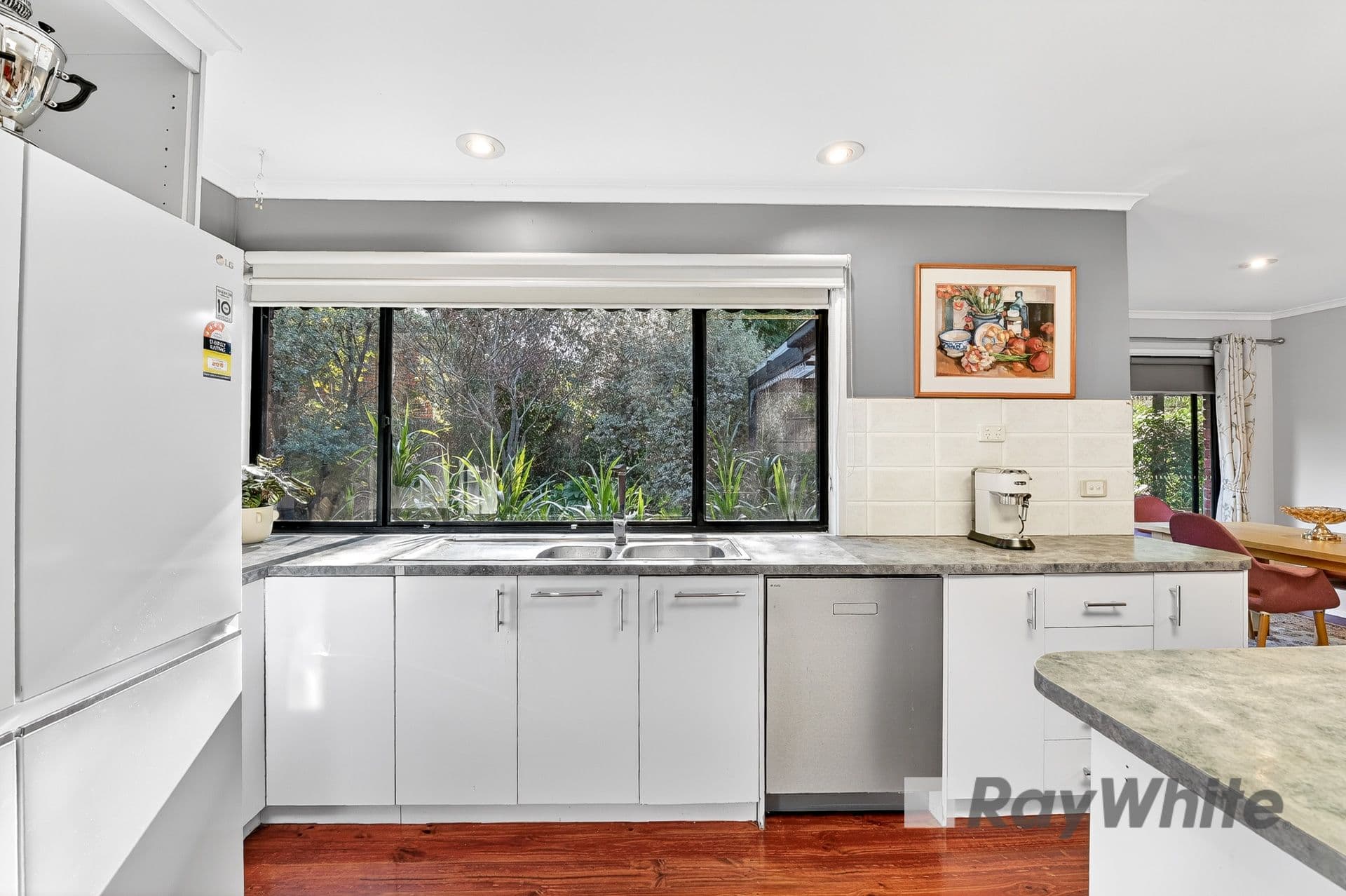 4 Sporing Court, Endeavour Hills VIC 3802, Endeavour Hills - Thumbnail 4